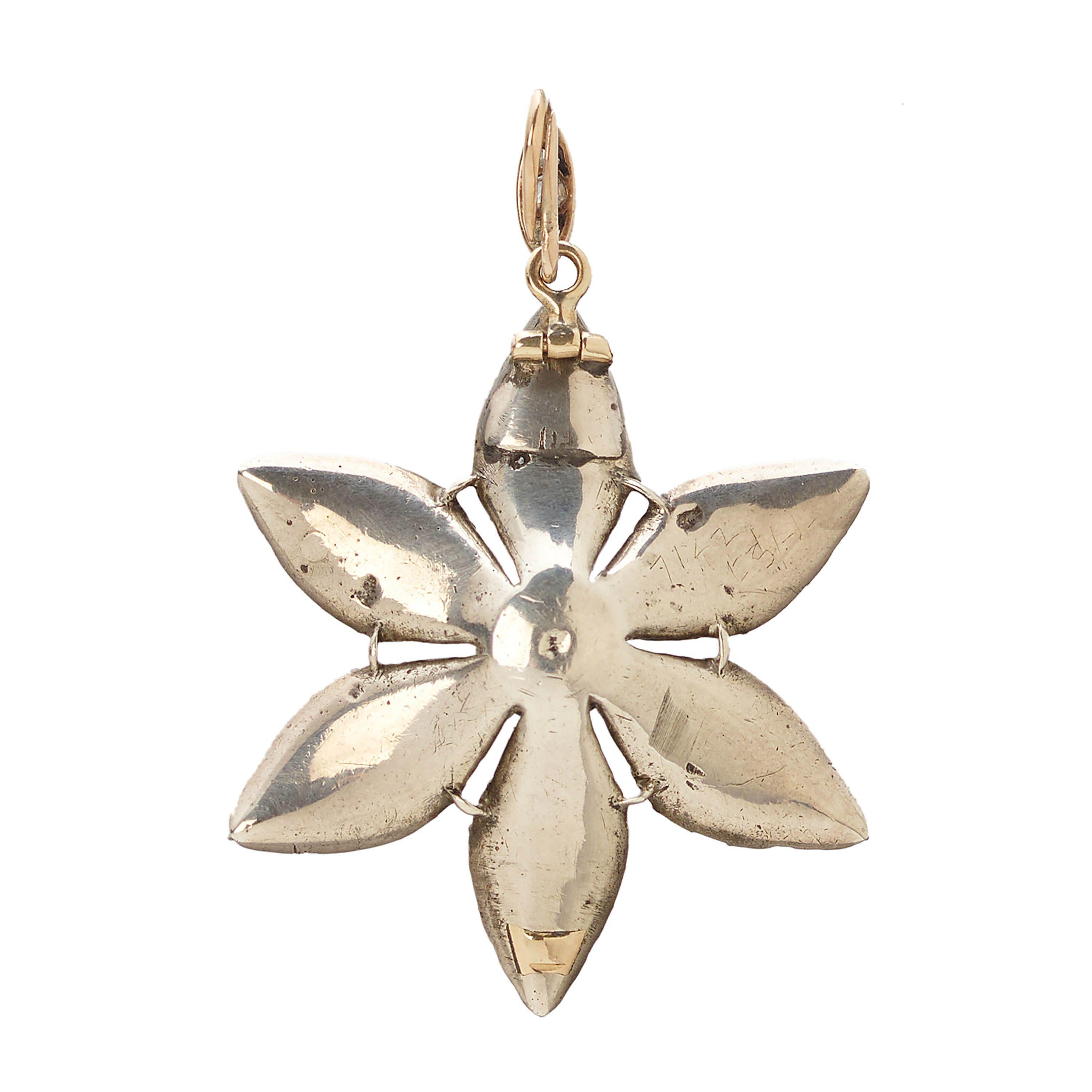 Taille vieille mine Pendentif géorgien à fleurs en argent et diamants, vers 1790 en vente