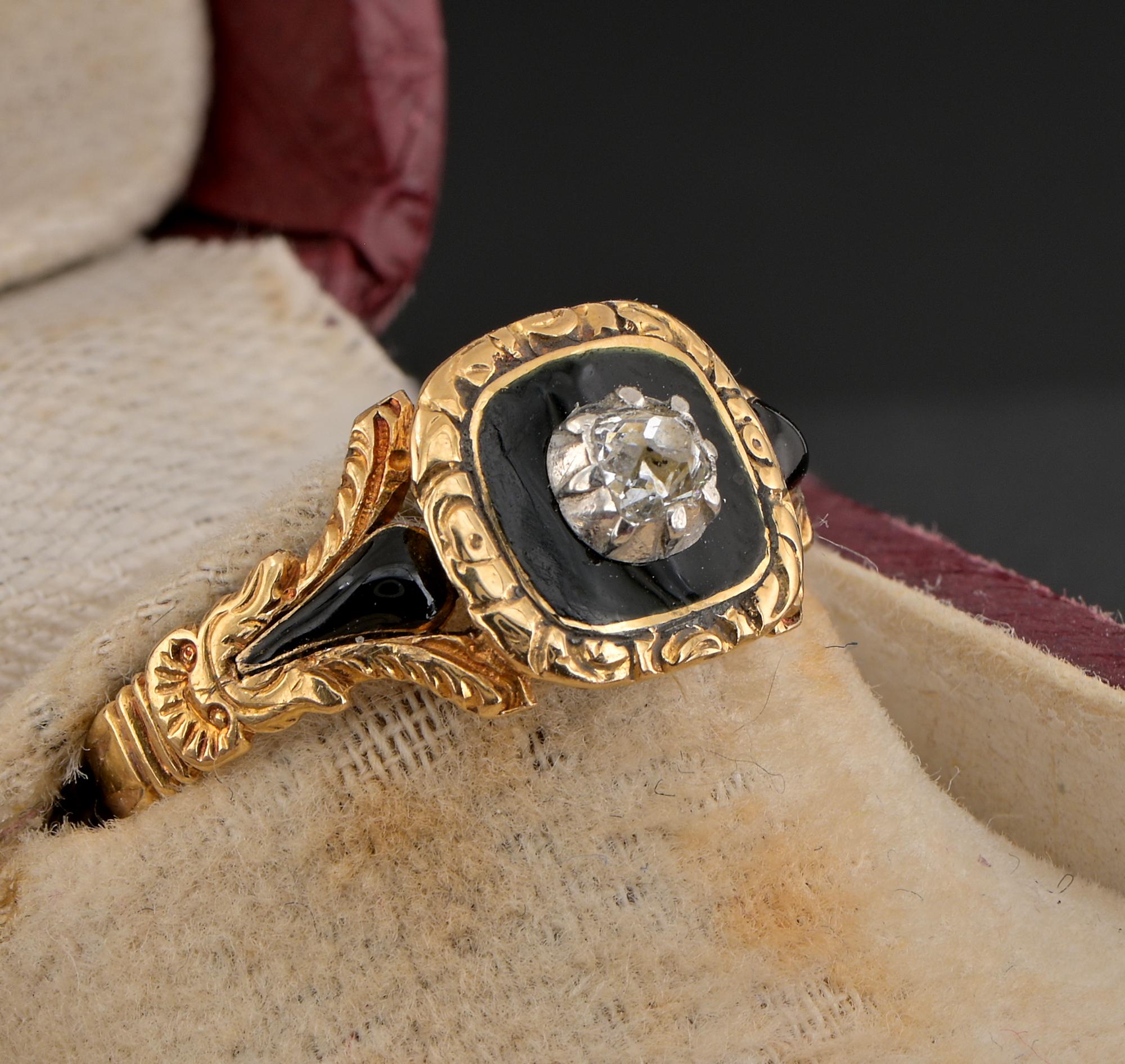 Georgischer Diamant Schwarz Emaille Medaillon Trauer 18 KT Ring für Damen oder Herren im Angebot