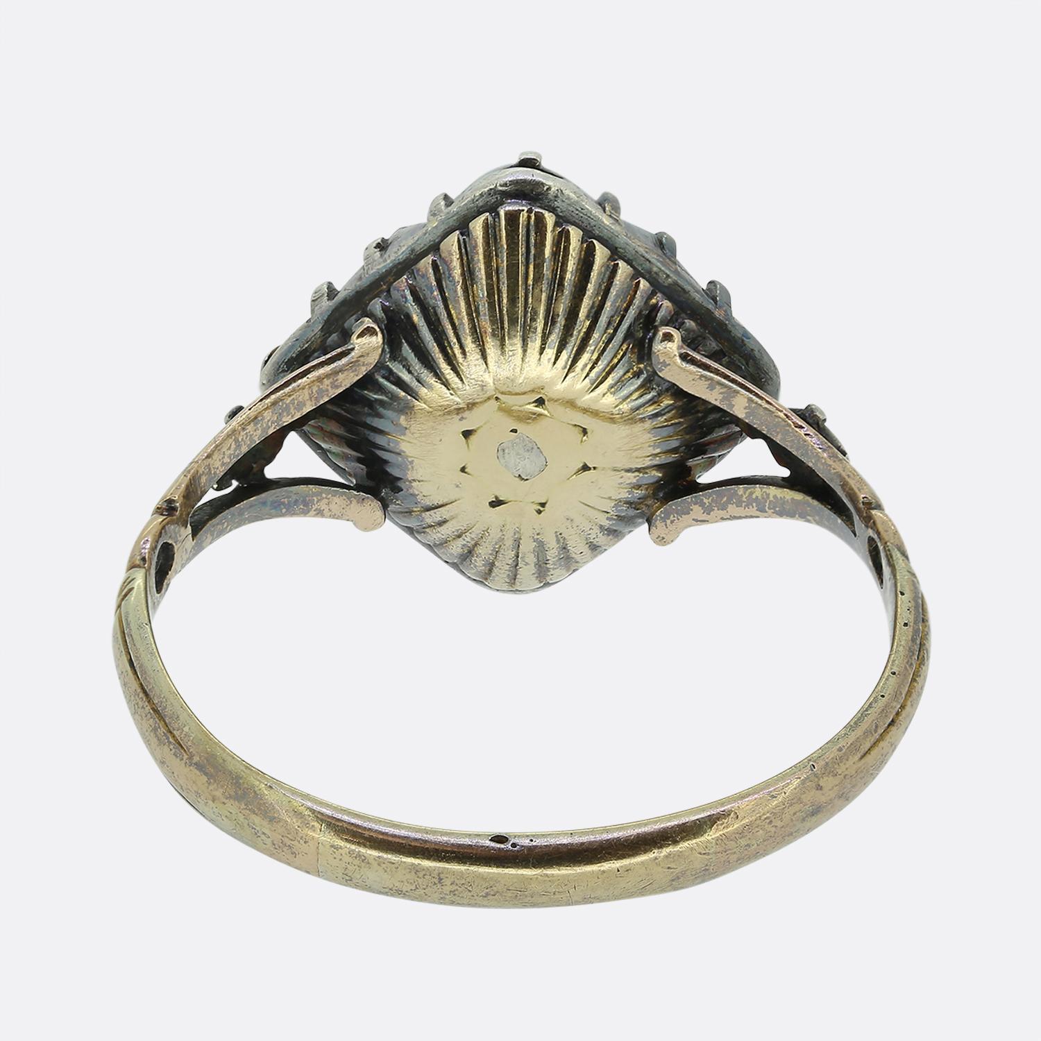 Georgischer Diamant-Cluster-Ring (Alteuropäischer Brillantschliff) im Angebot