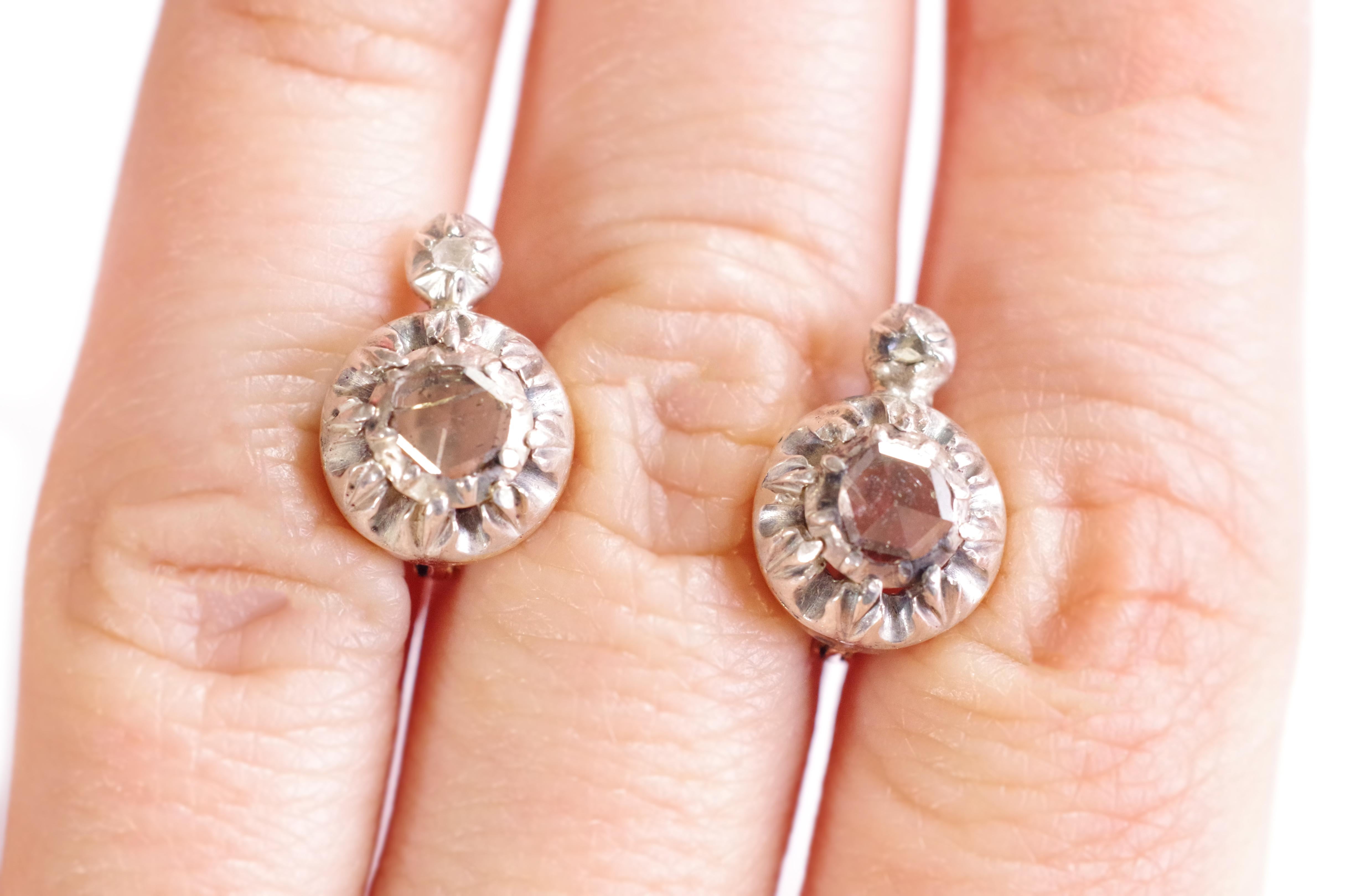 Women's or Men's Georgian Diamond earrings in gold and silver, antique jewellery For Sale