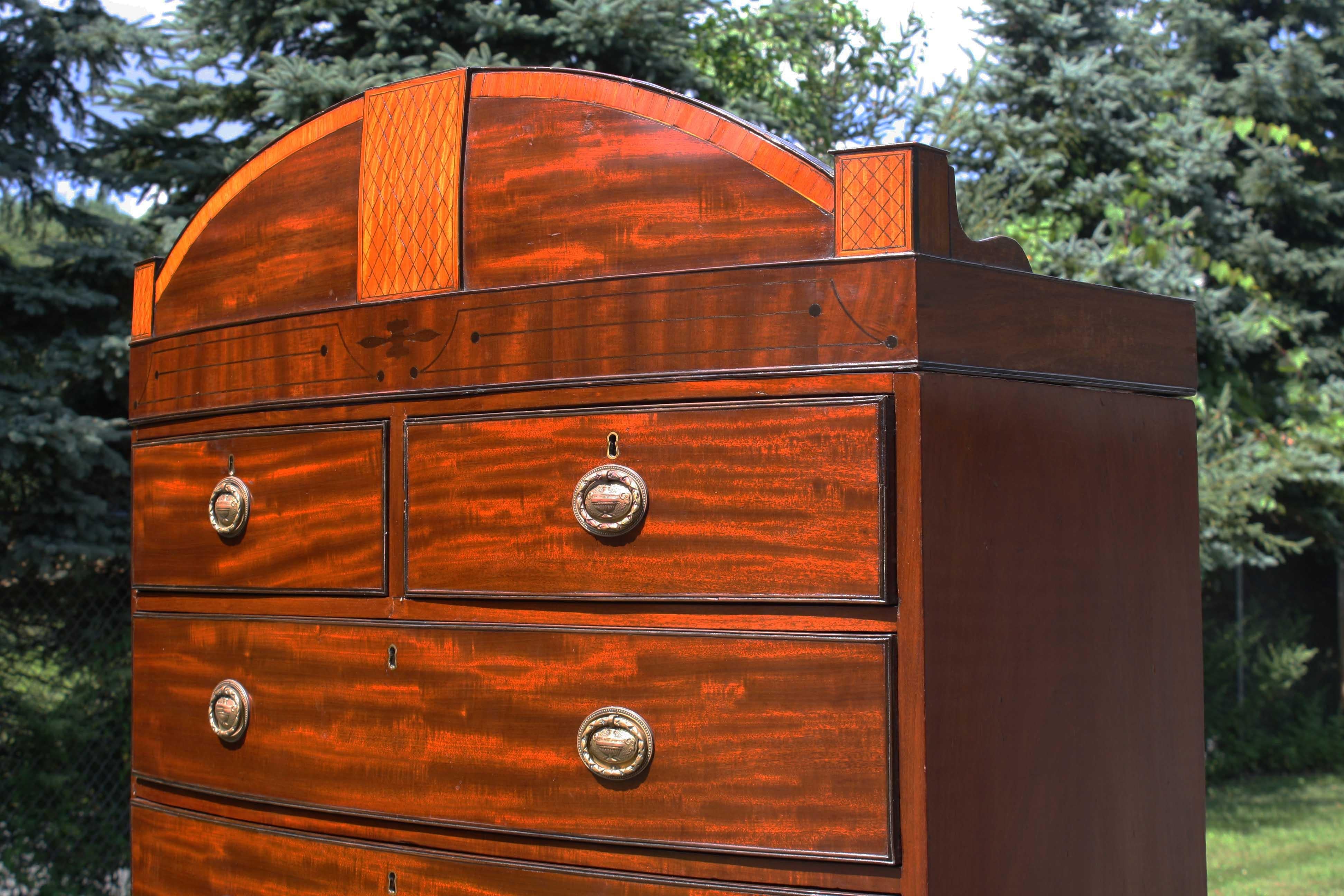 Hand-Crafted Georgian Domed Pediment Bowfront Chest on Chest For Sale