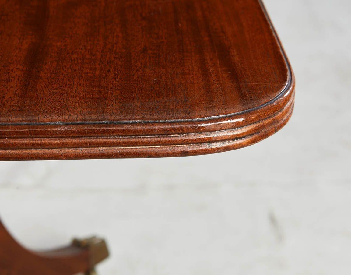 Table de salle à manger géorgienne à double piédestal en vente 7