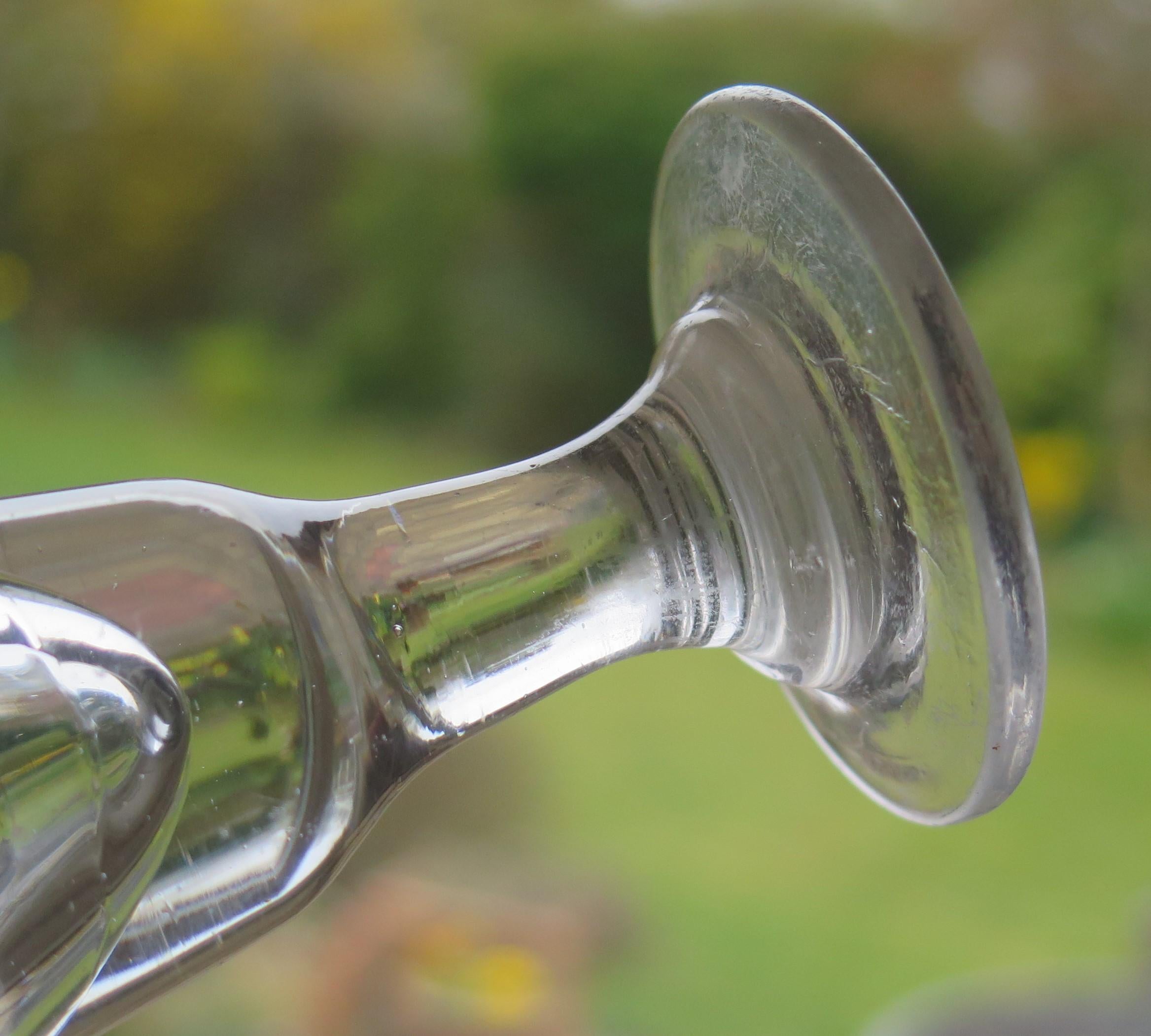 Georgian Dram Drinking Glass Hand Blown, English, circa 1800 For Sale 2