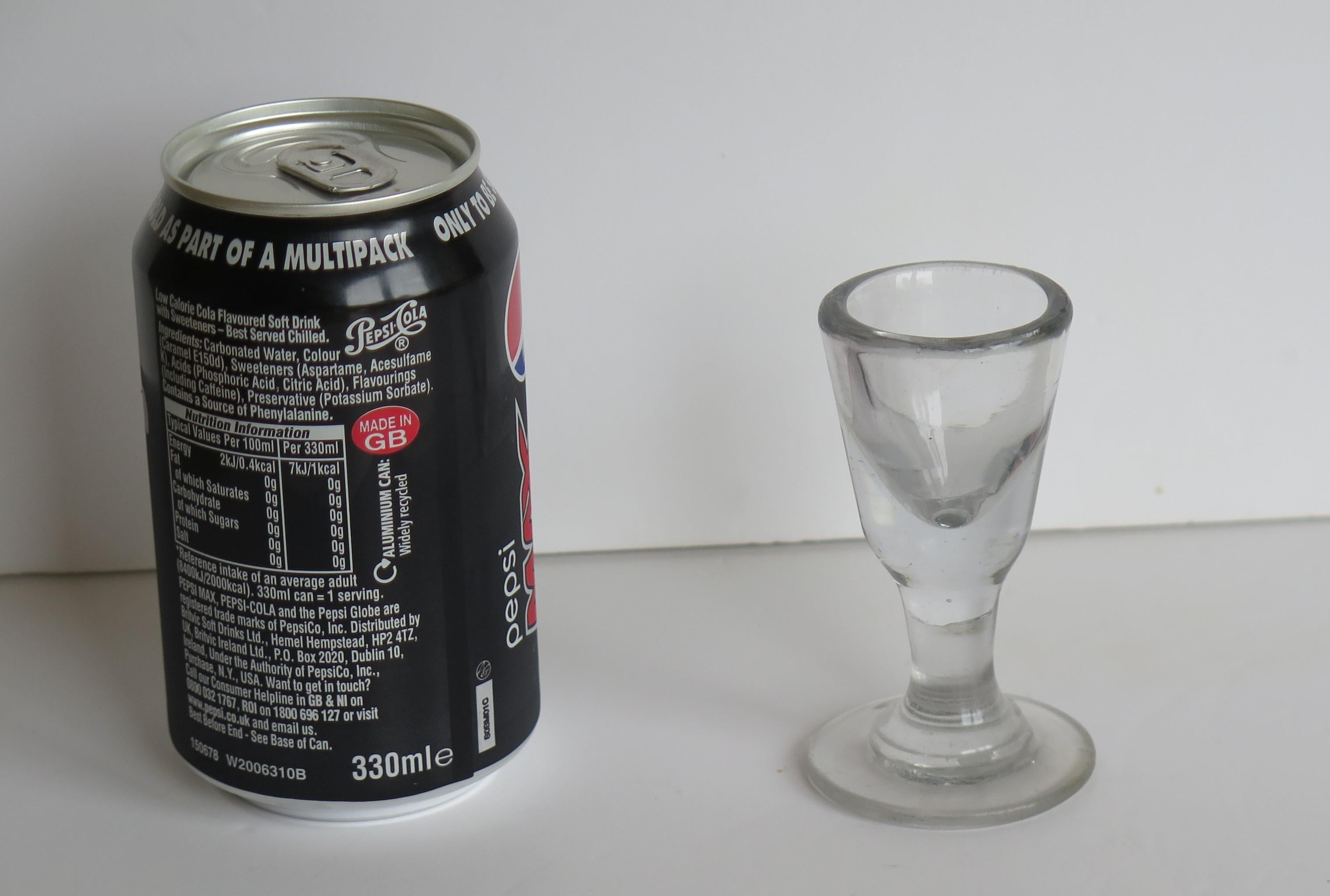 Georgian Dram Drinking Glass Hand Blown, English, circa 1800 3