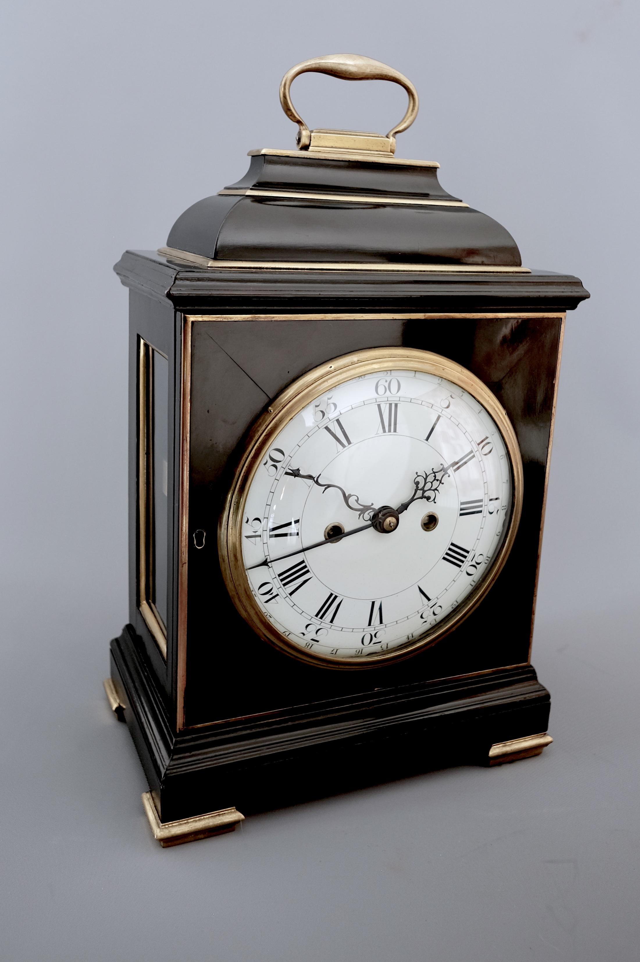 Georgian Ebonised Striking Bracket Clock In Good Condition In London, GB