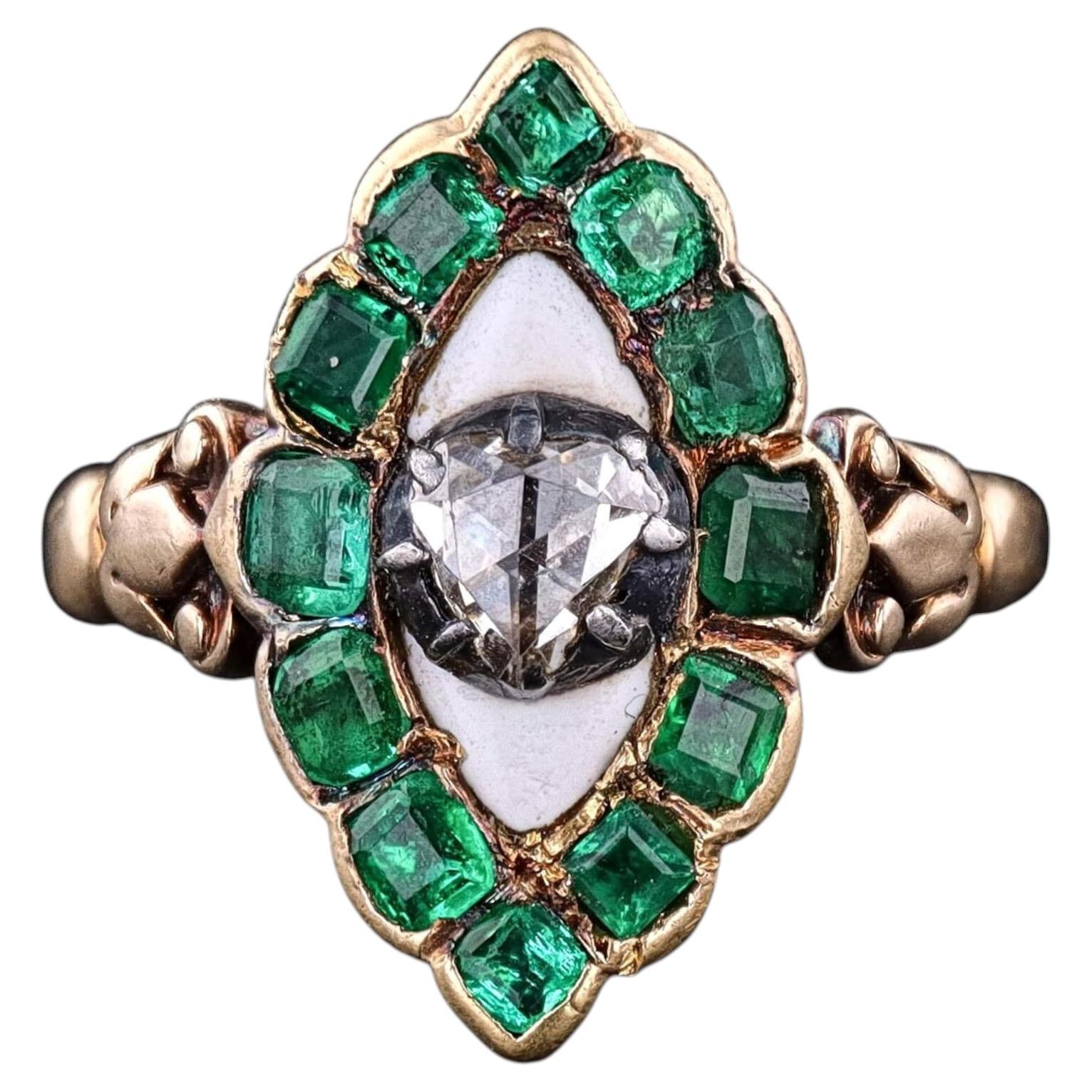 Anello georgiano con smeraldo e diamante in oro 18 e 15 carati
