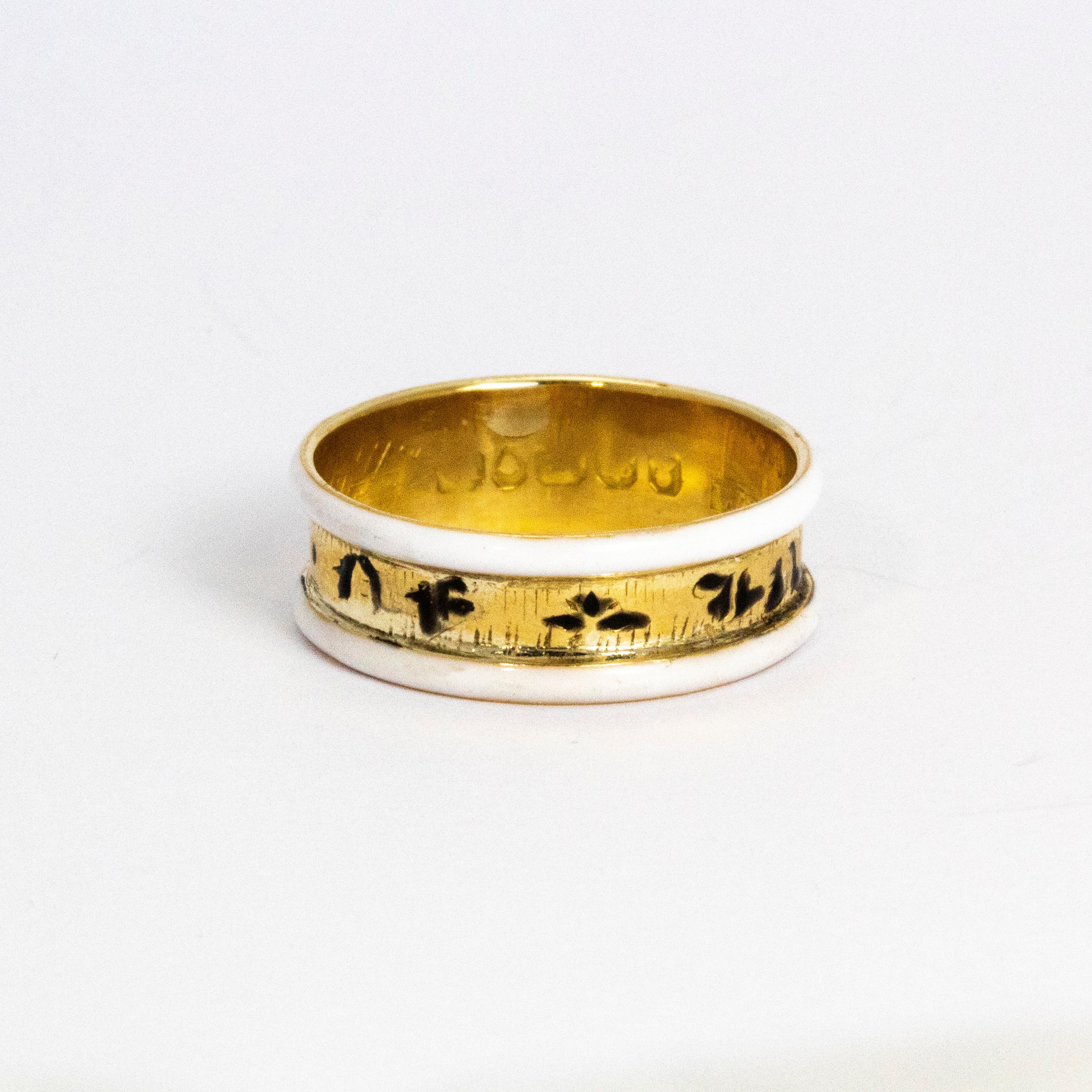 Georgian Enamel 18 Carat Inscribed Mourning Band In Good Condition In Chipping Campden, GB