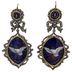 Boucles d'oreilles en forme de colombe en émail géorgien et diamants taille rose de qualité musée