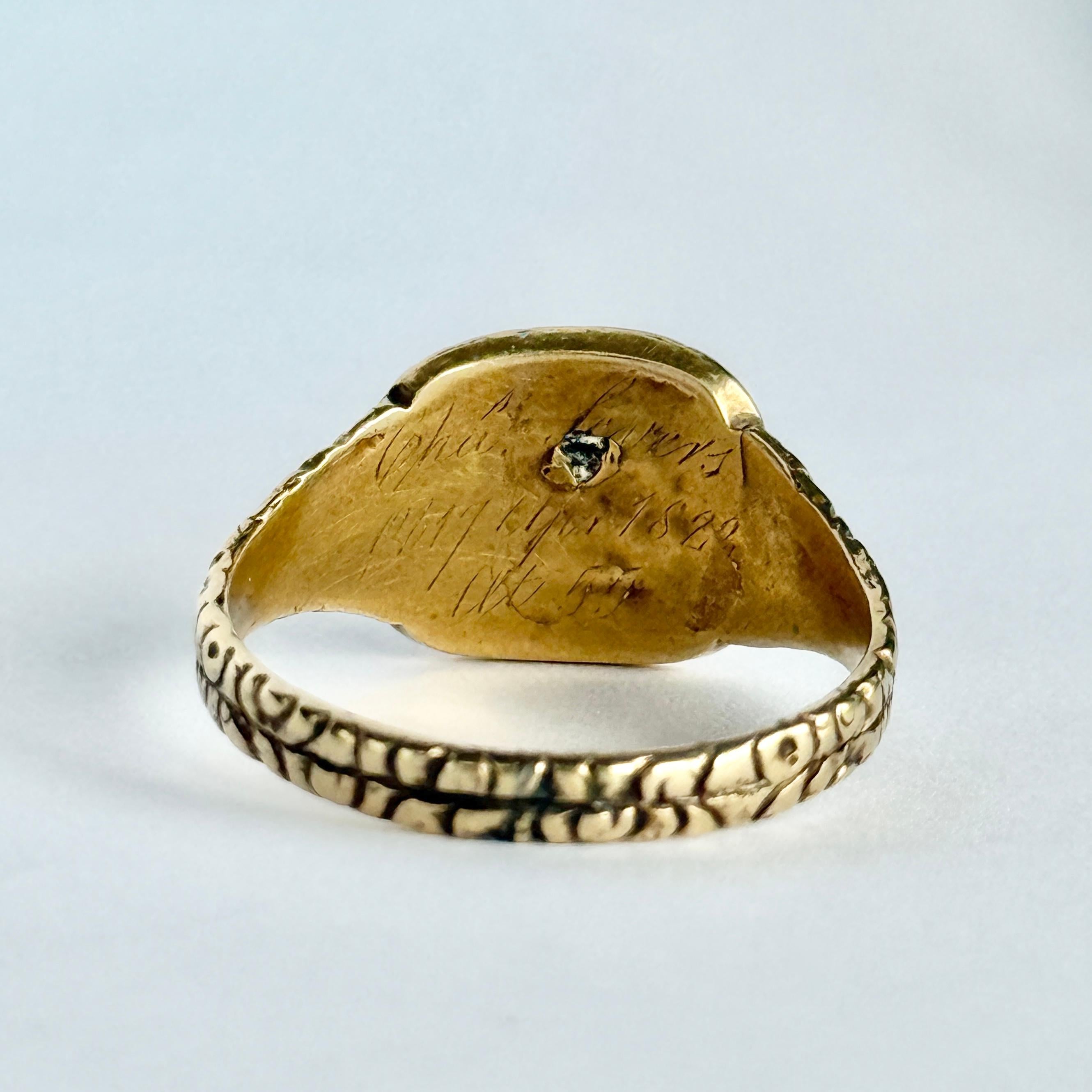 Georgian Enamel Glazed Locket Front Mourning 18 Carat Gold Ring In Good Condition For Sale In Chipping Campden, GB