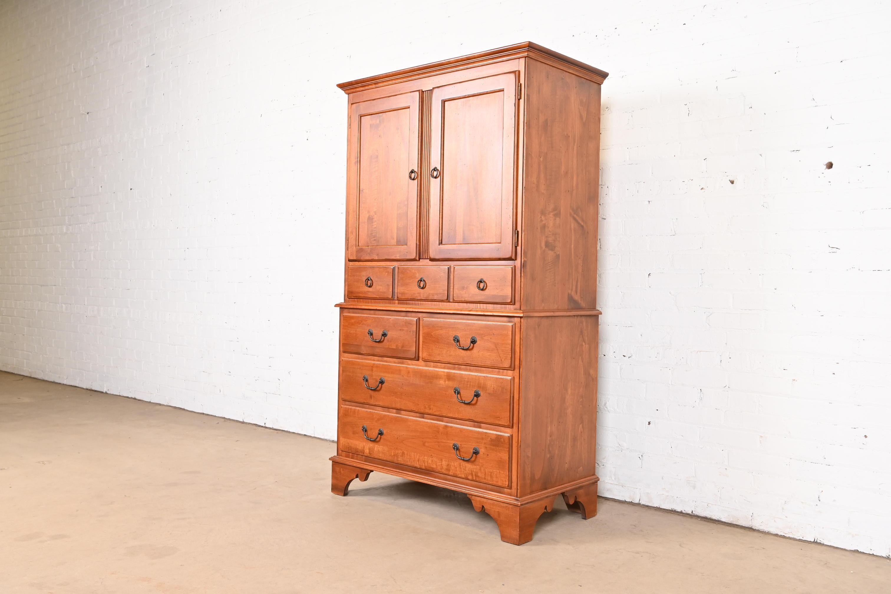Georgian English Country Solid Birch Highboy Dresser or Gentleman's Chest In Good Condition In South Bend, IN