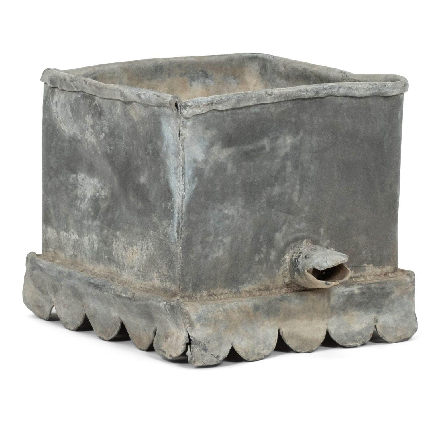 Georgian English Lead Planter 4