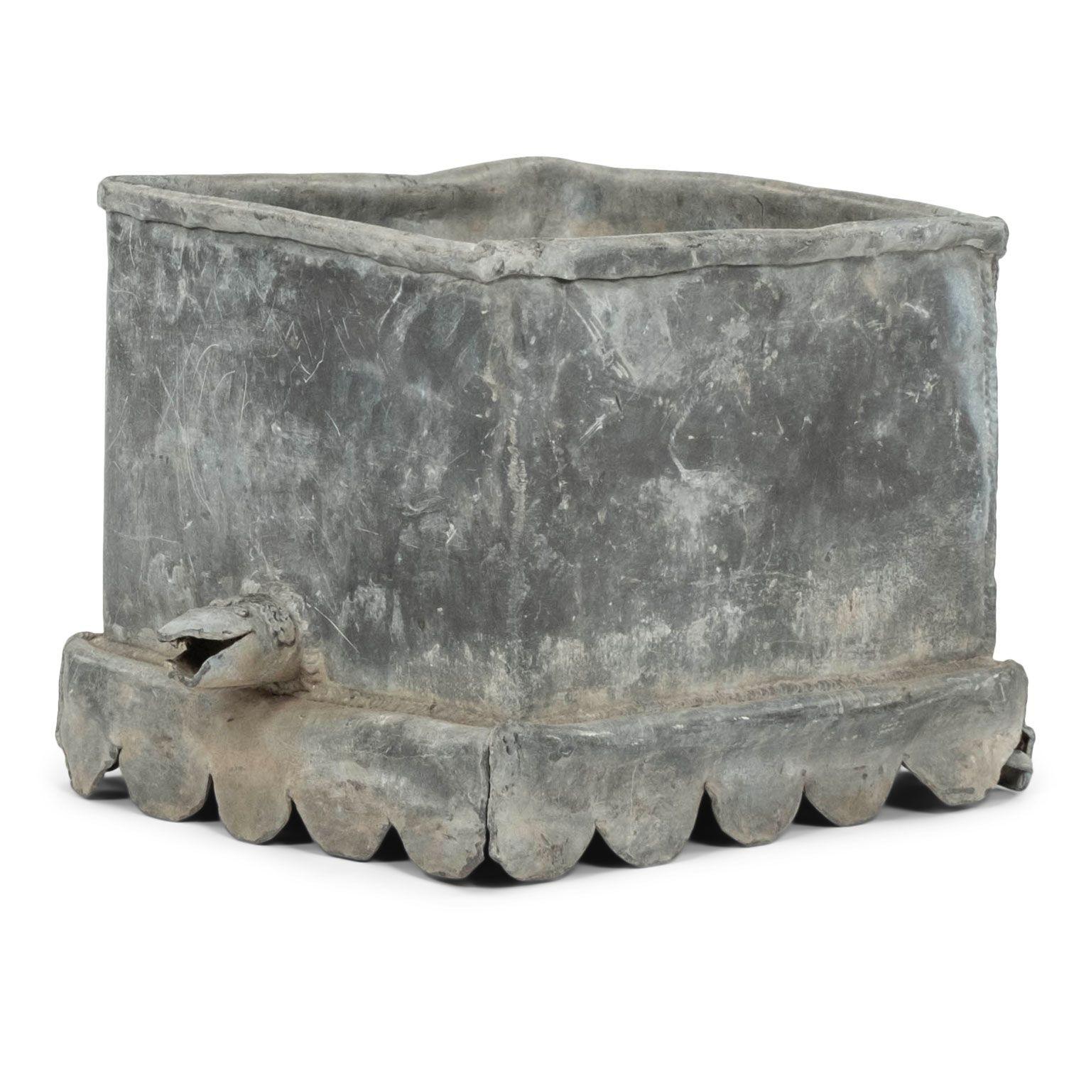 Georgian English Lead Planter 3