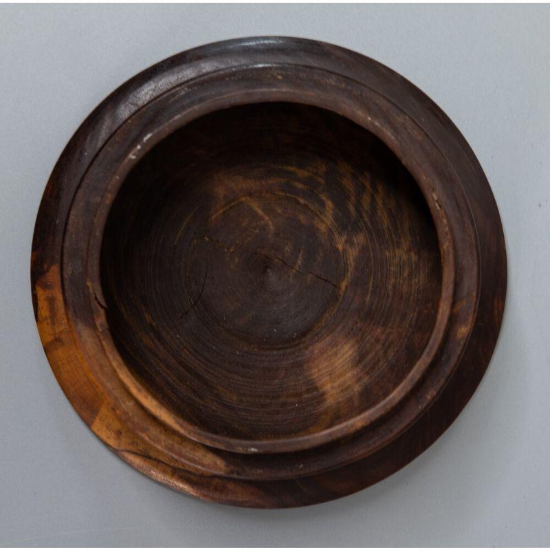 18th Century and Earlier Georgian English Lignum Vitae Lidded Turned Treen Round Box, circa 1780