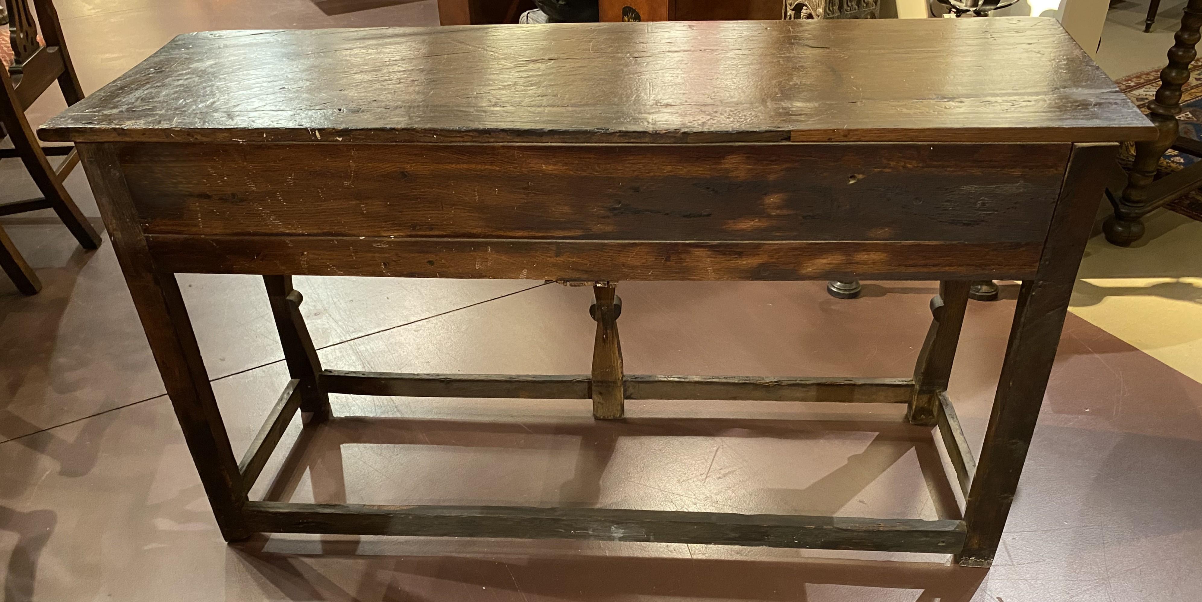 Base de commode géorgienne en chêne anglais sculpté en vente 3