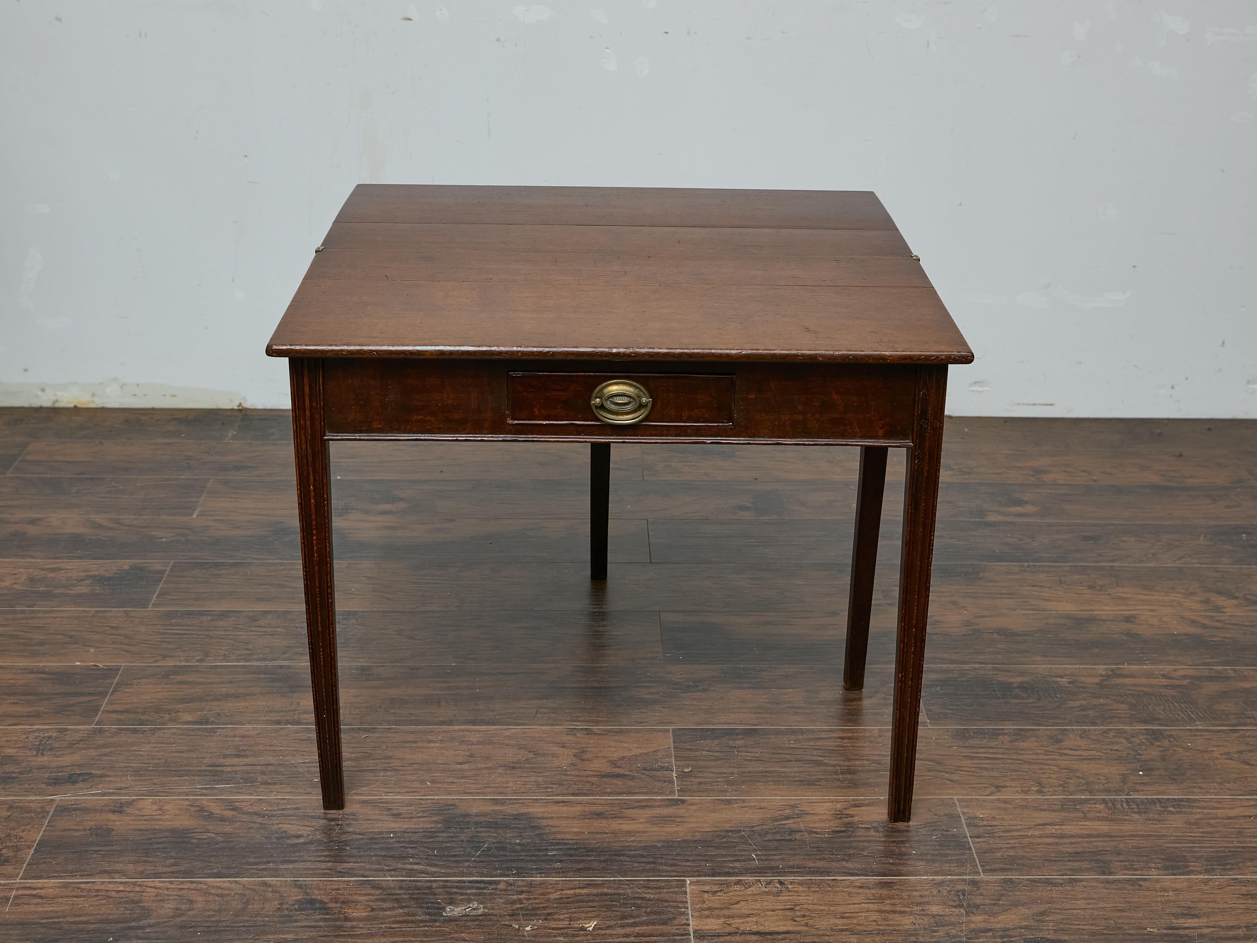Table géorgienne en Oak Oak, Circa 1800 - Bureau ancien polyvalent Bon état - En vente à Atlanta, GA