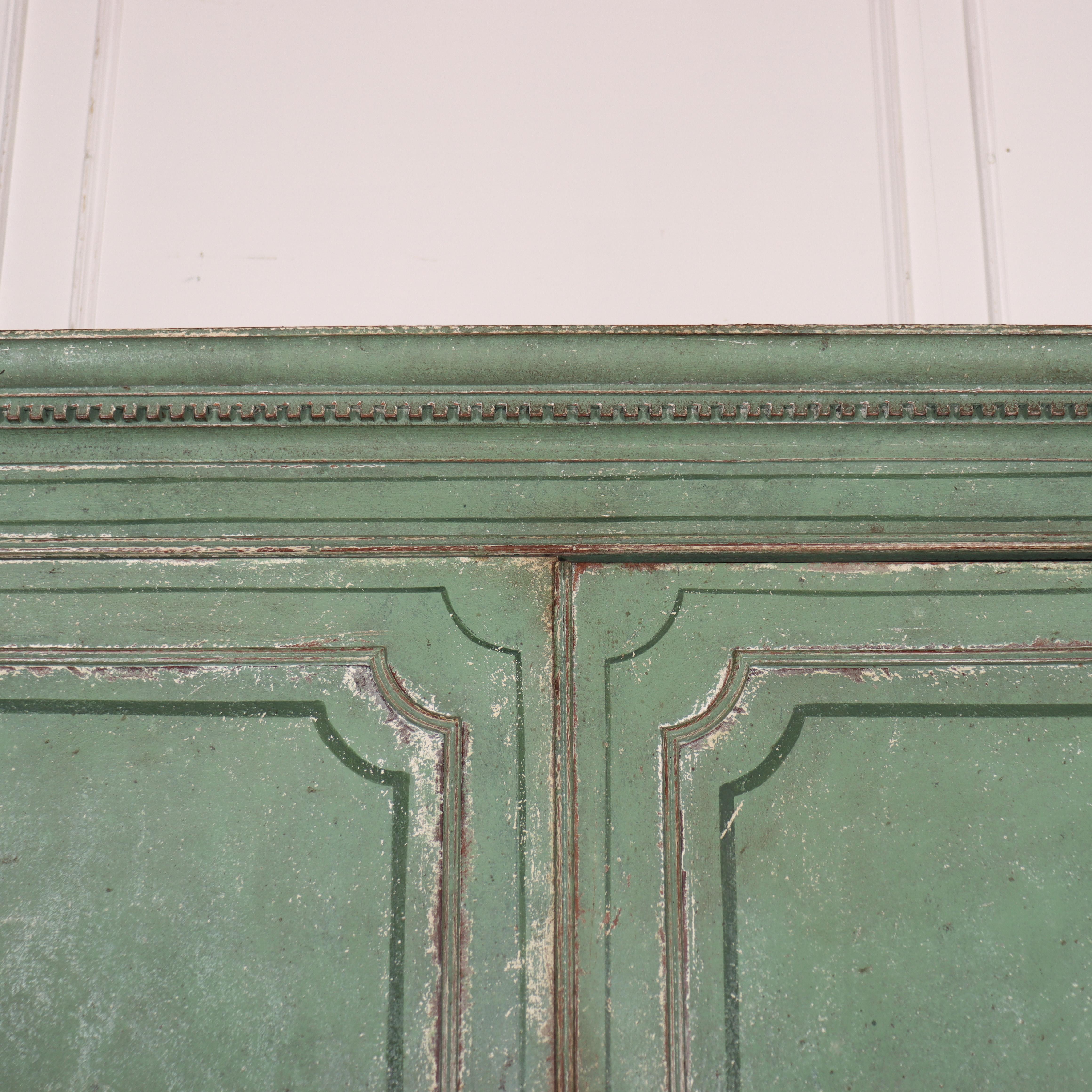 19th Century Georgian English Painted Linen Cupboard For Sale
