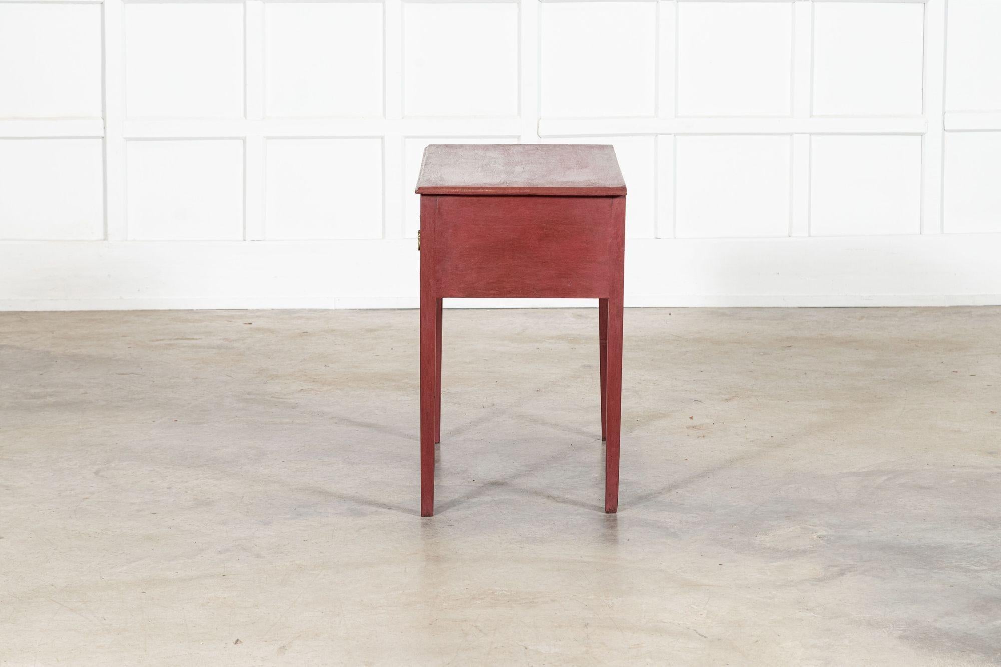 Table d'appoint géorgienne en chêne peint anglais en vente 7