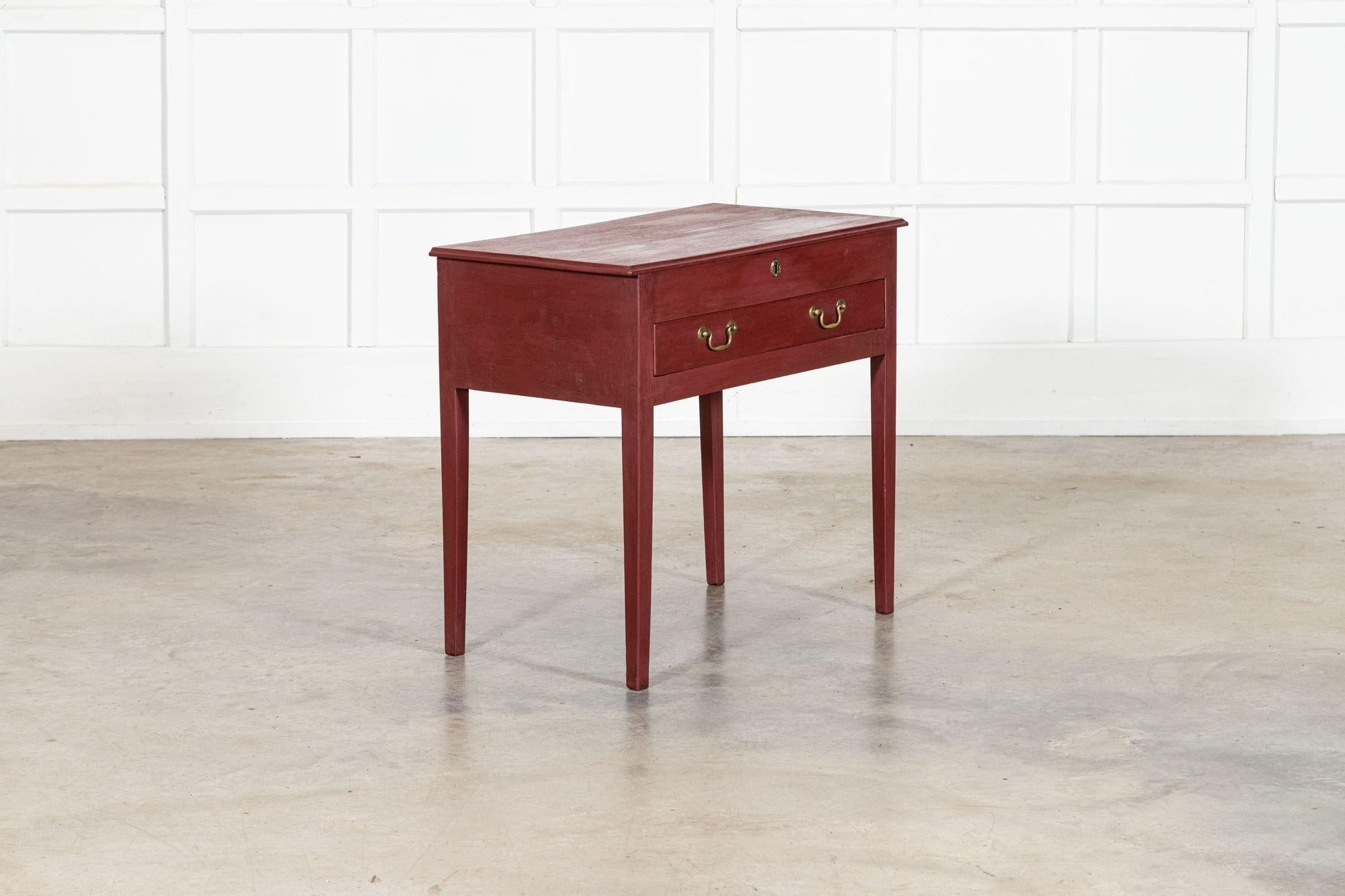 Table d'appoint géorgienne en chêne peint anglais Bon état - En vente à Staffordshire, GB