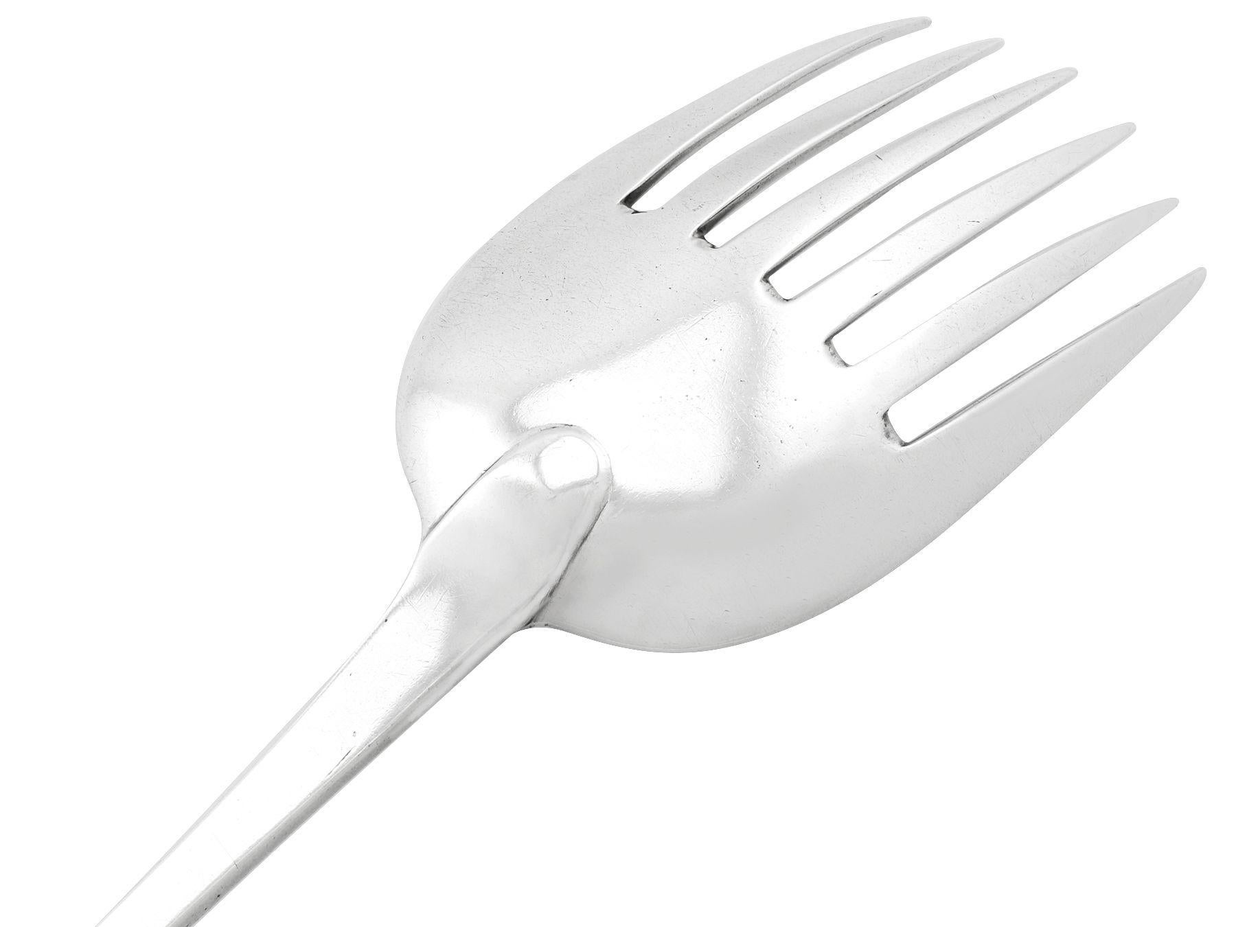 Tenedor inglés georgiano de plata de ley para servir ensaladas Jorge III en venta