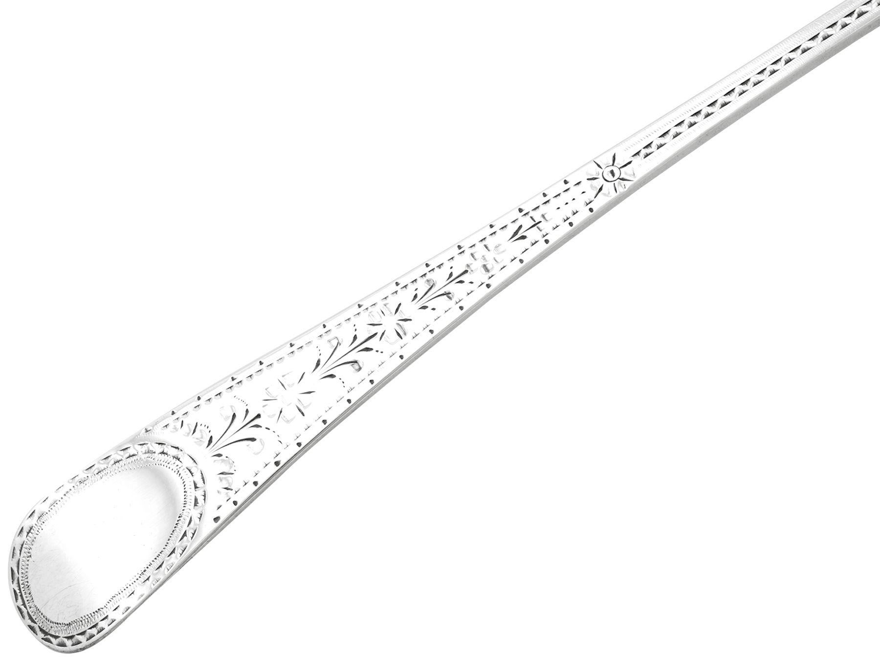 Tenedor inglés georgiano de plata de ley para servir ensaladas Inglés en venta
