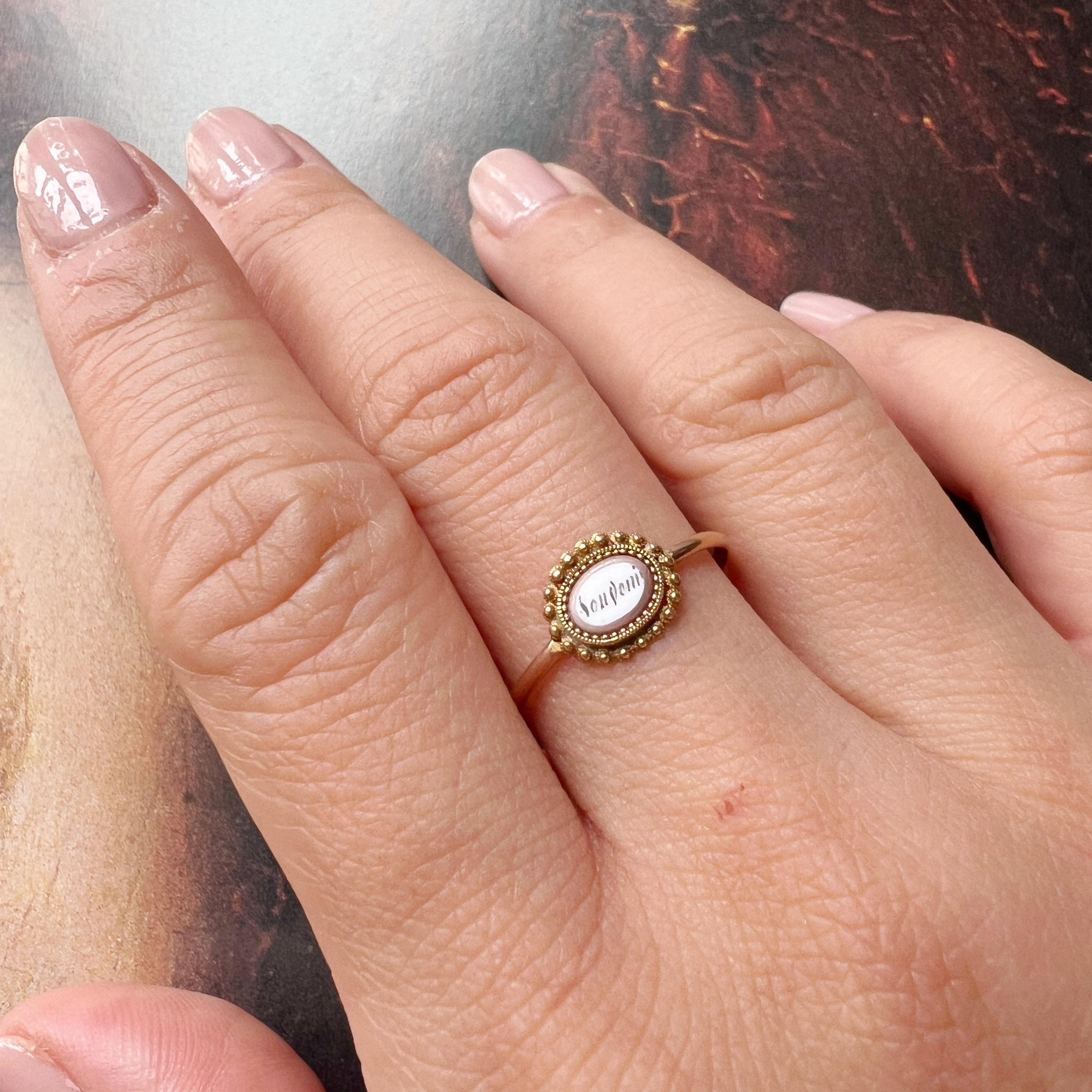 Georgian era 18K gold enamel “Souvenir” memory ring For Sale 1