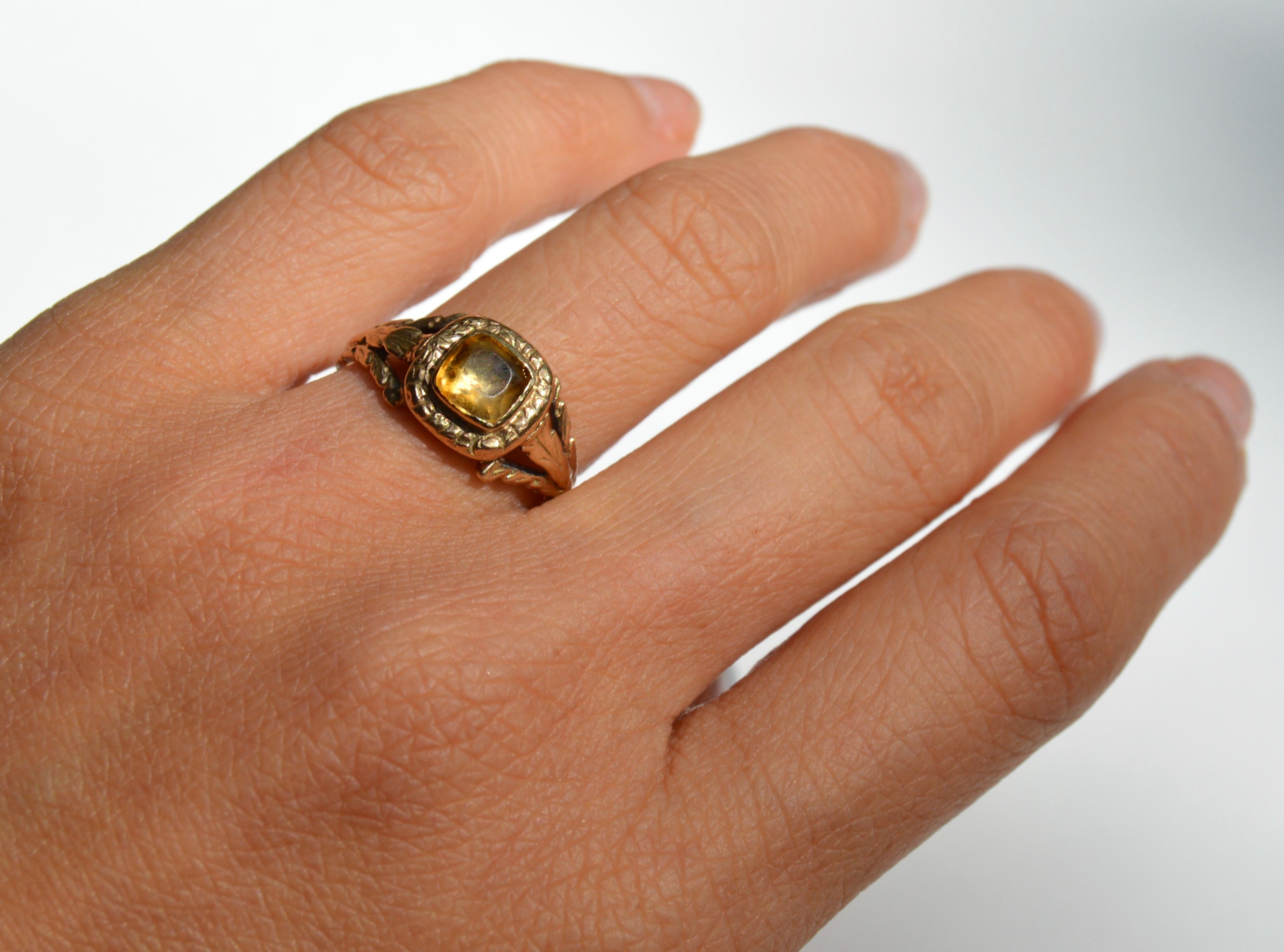 Georgian Era Antique 9 Karat Rose Gold 1.24 Carat Citrine Ring For Sale 1