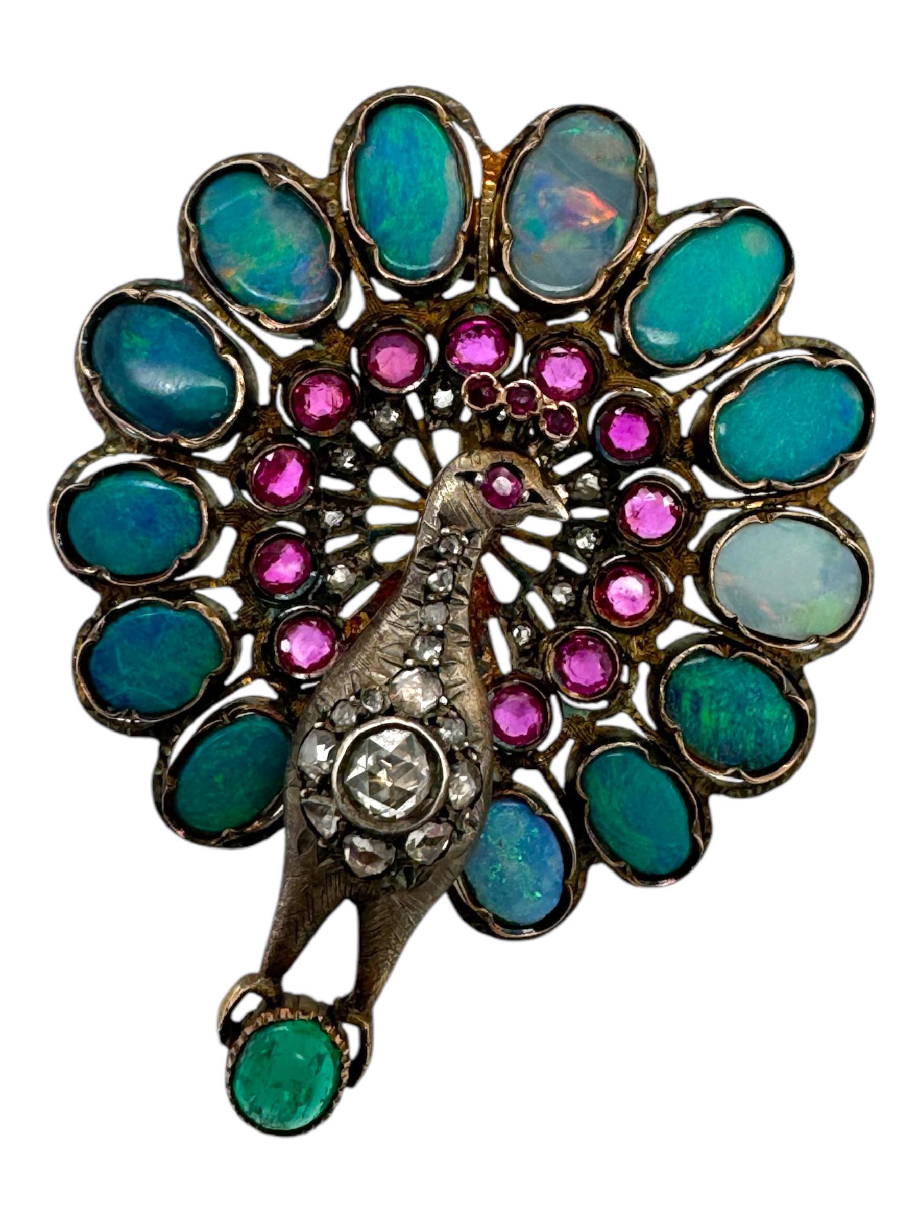 Broche pavo real de la época georgiana Ópalo Rubí Esmeralda Diamante y Zafiro Georgiano en venta