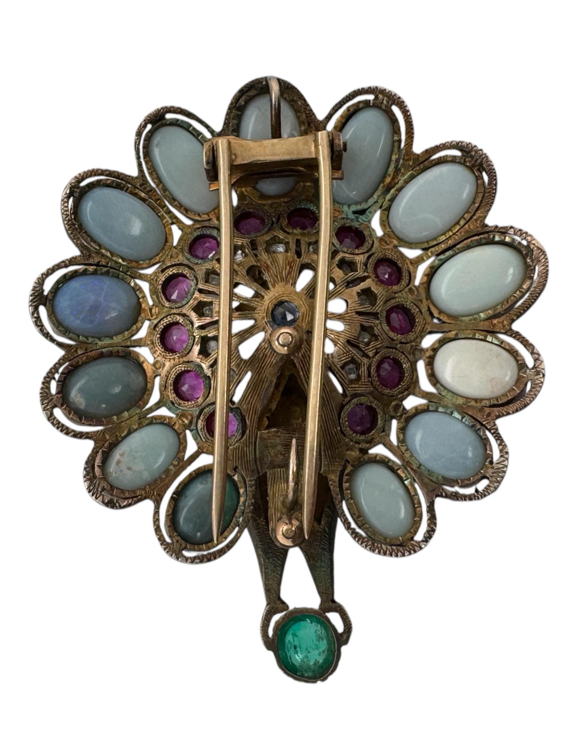 Broche pavo real de la época georgiana Ópalo Rubí Esmeralda Diamante y Zafiro en venta 2