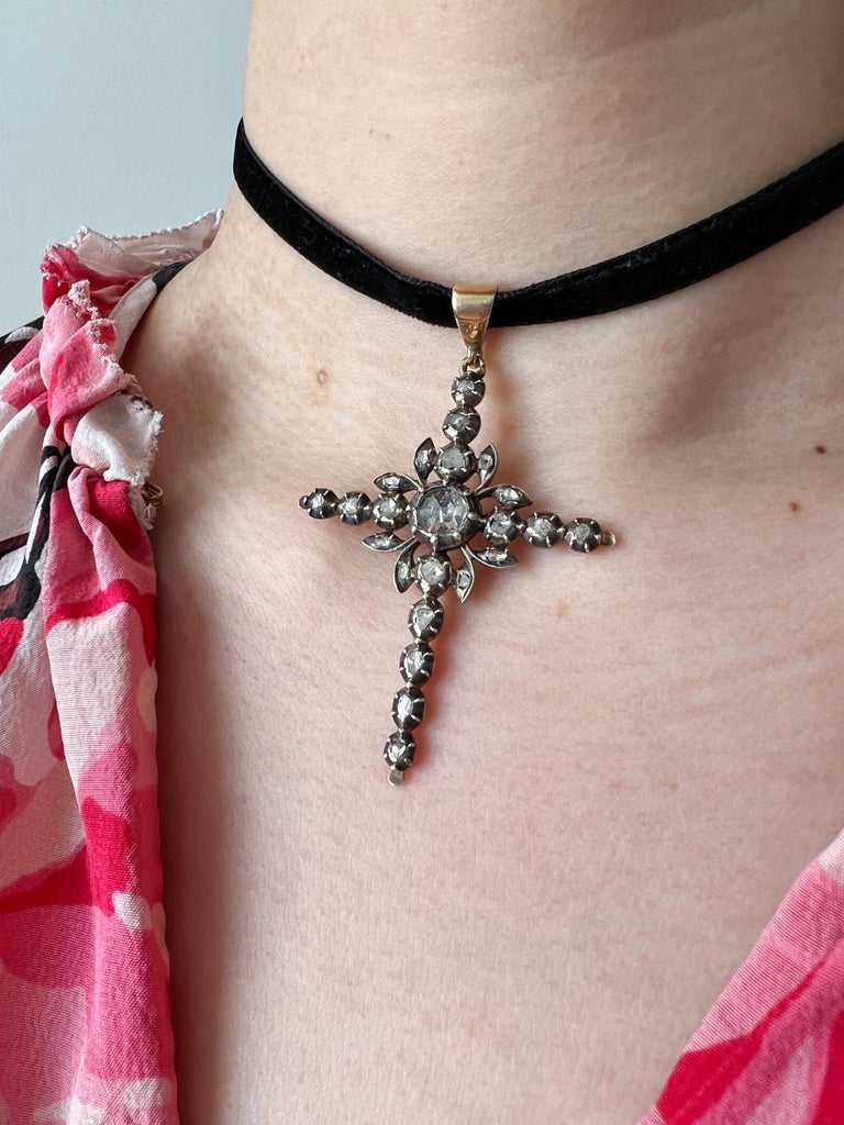 Georgian Era Rose Cut Diamond Flemish Cross Pendant For Sale at 1stDibs