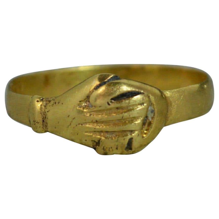 Fede Ring, 18 Karat Yellow Gold with Enamel Inlay For Sale at 1stDibs