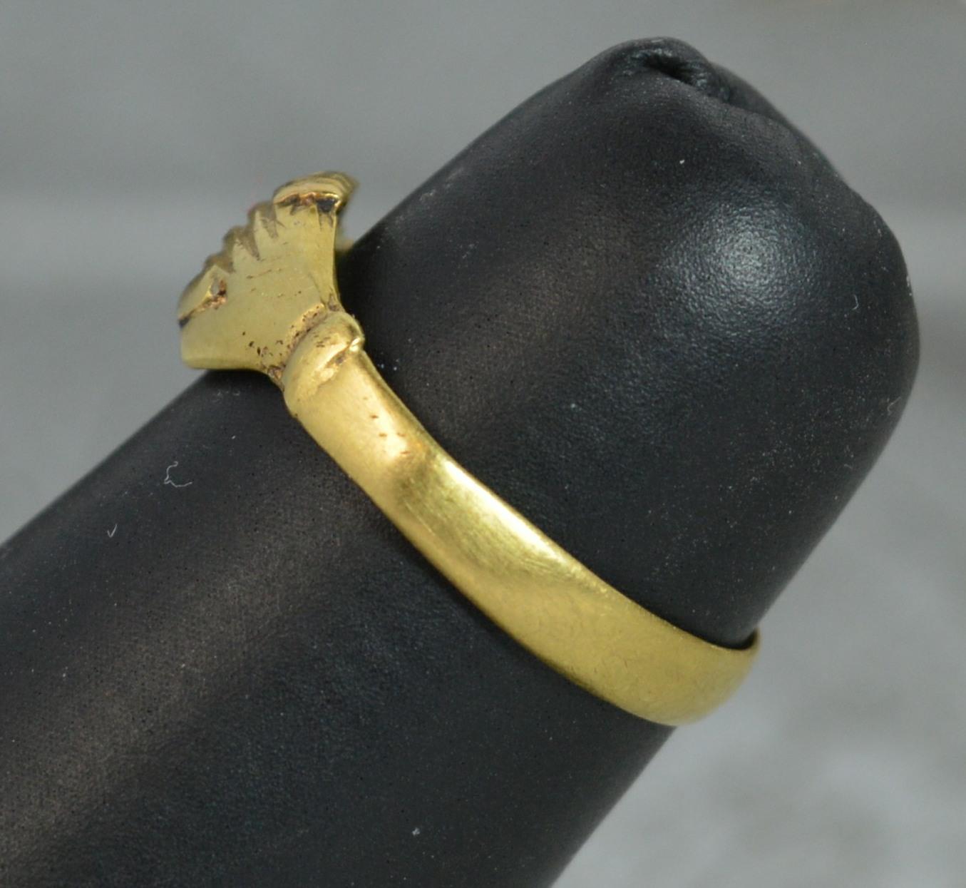 Georgian Fede Handholding Faith Ring in 18 Carat Yellow Gold 4
