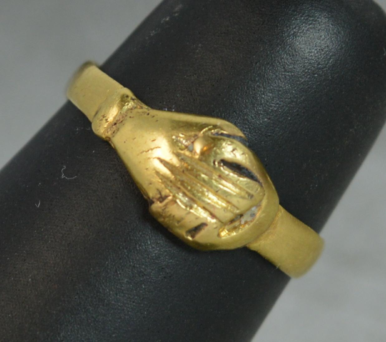 Georgian Fede Handholding Faith Ring in 18 Carat Yellow Gold 5