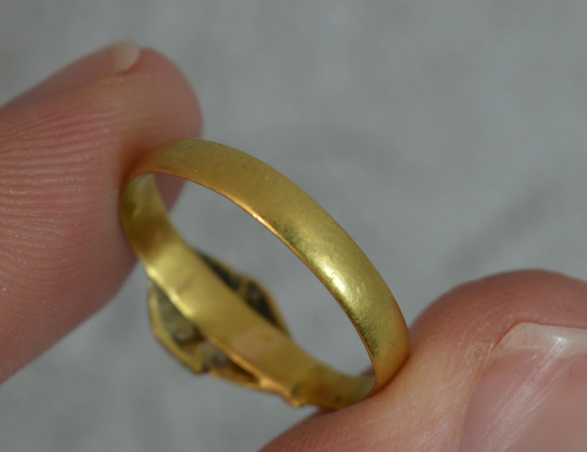 Georgian Fede Handholding Faith Ring in 18 Carat Yellow Gold 1