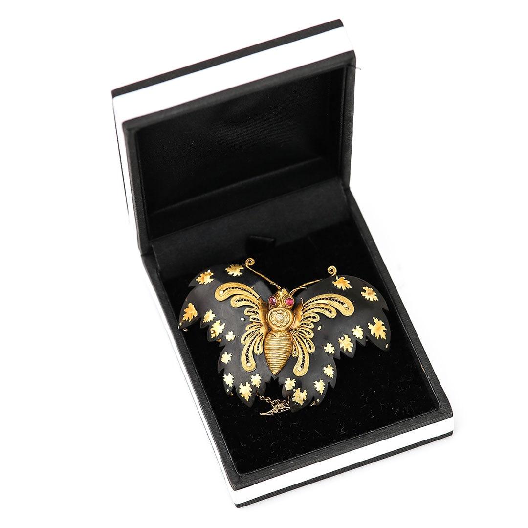 Filigrane georgische Gold-, Piqué- und Rubin-Schmetterlingsbrosche CIRCA 1830 im Angebot 4