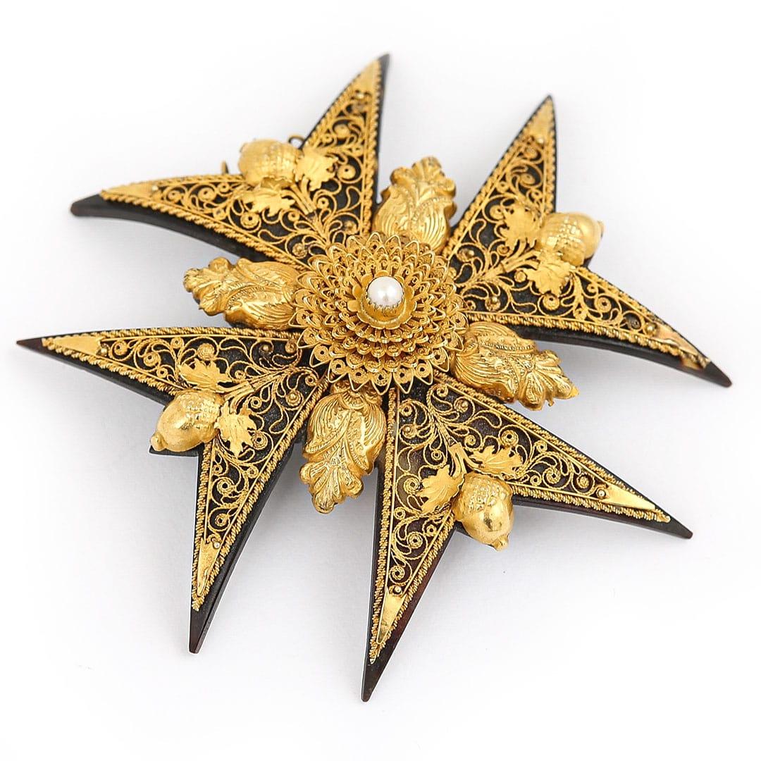 Women's or Men's Georgian Filigree Gold, Piqué and Seed Pearl Maltese Cross Pendant, Circa 1825