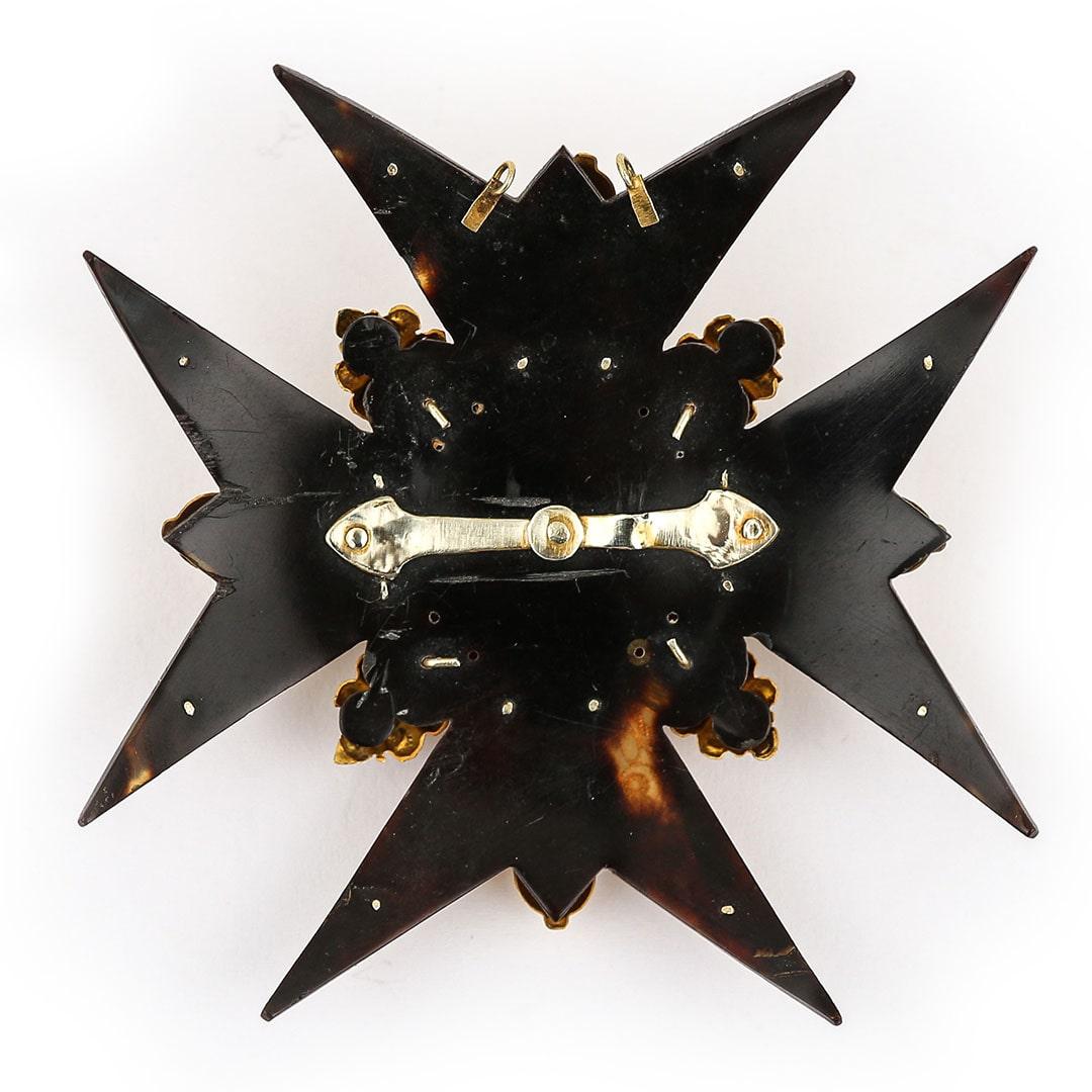 Georgian Filigree Gold, Piqué and Seed Pearl Maltese Cross Pendant, Circa 1825 3