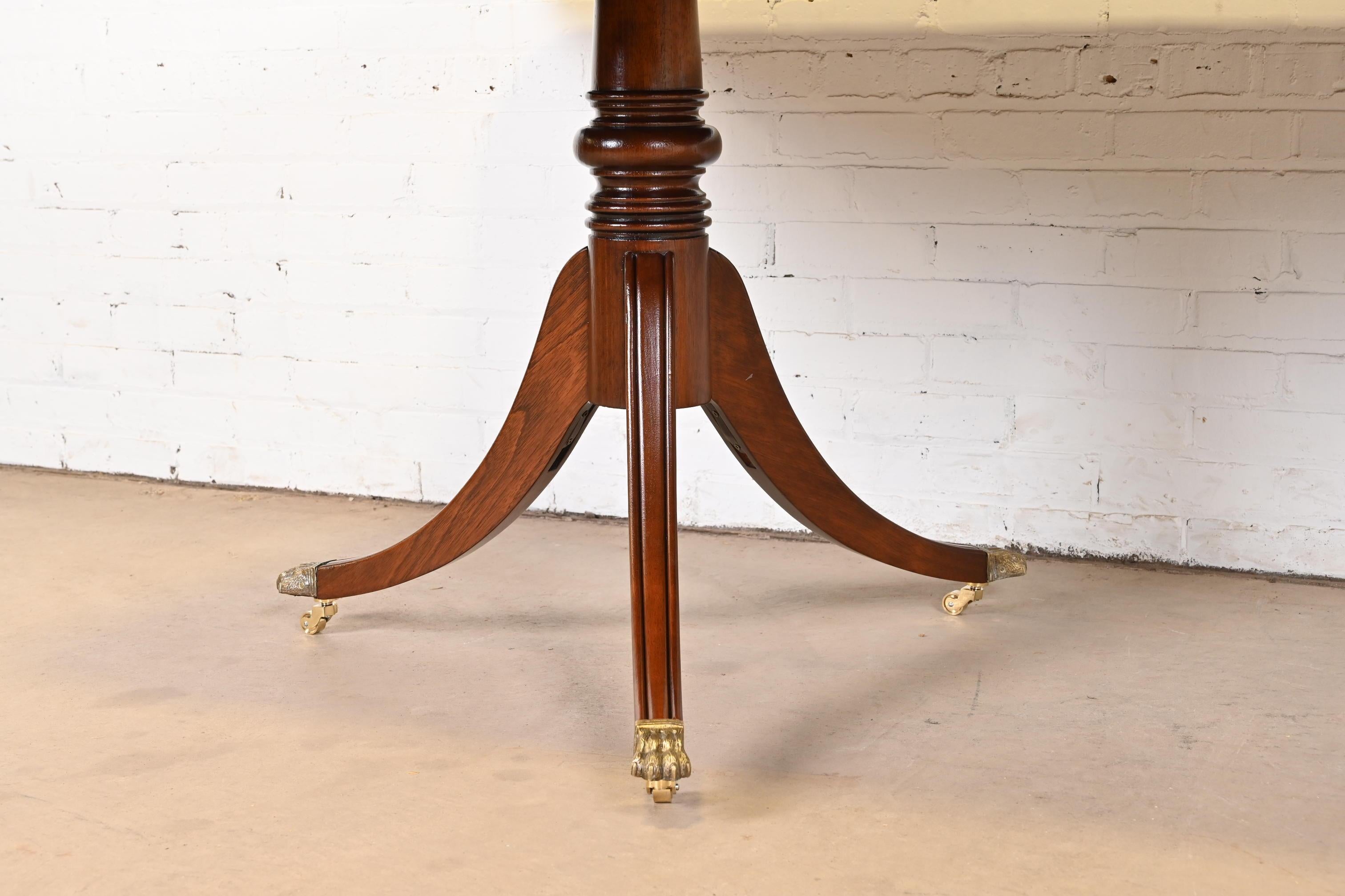 Georgian Flame Mahogany Double Pedestal Dining Table, Newly Refinished For Sale 4