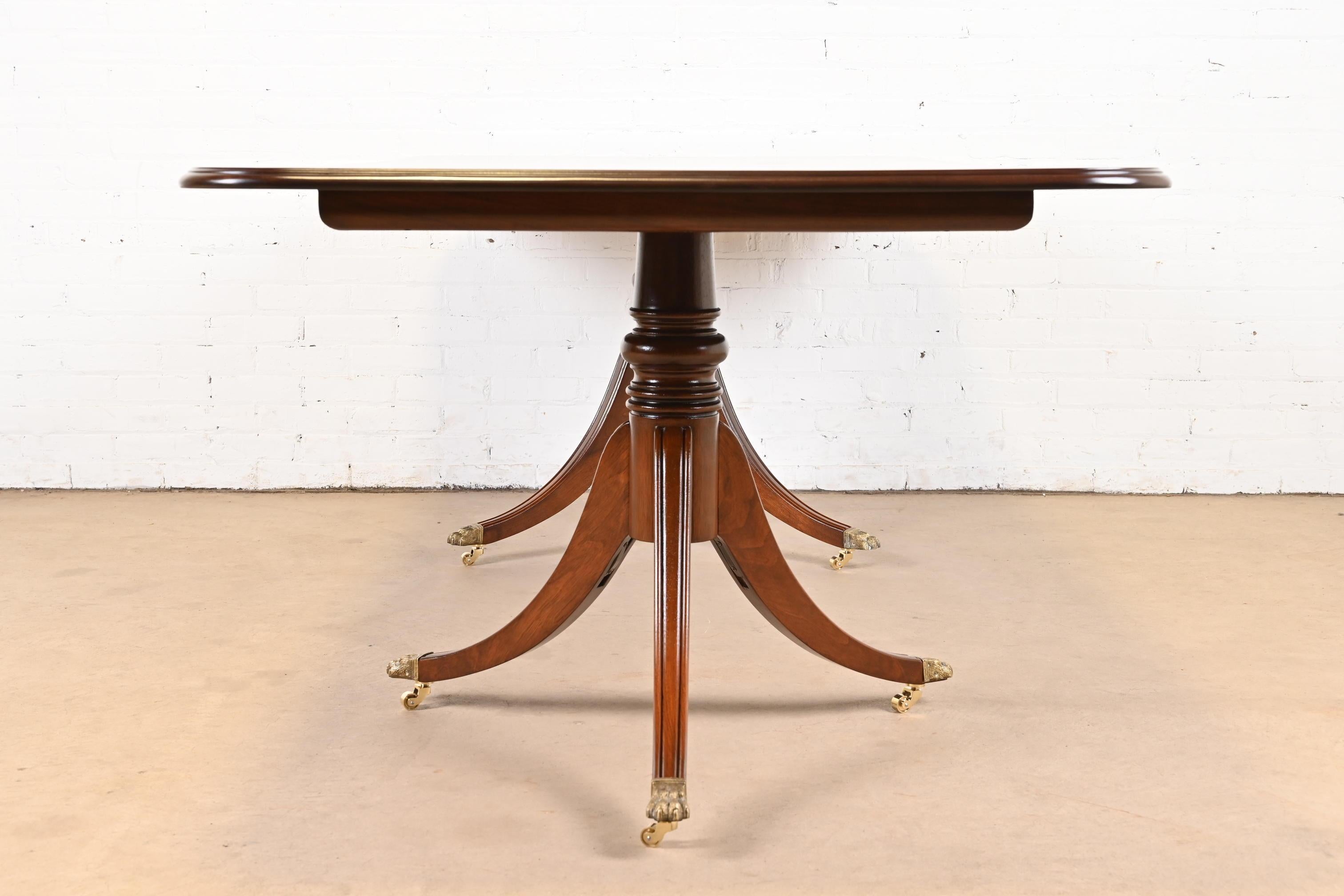 Georgian Flame Mahogany Double Pedestal Dining Table, Newly Refinished For Sale 5