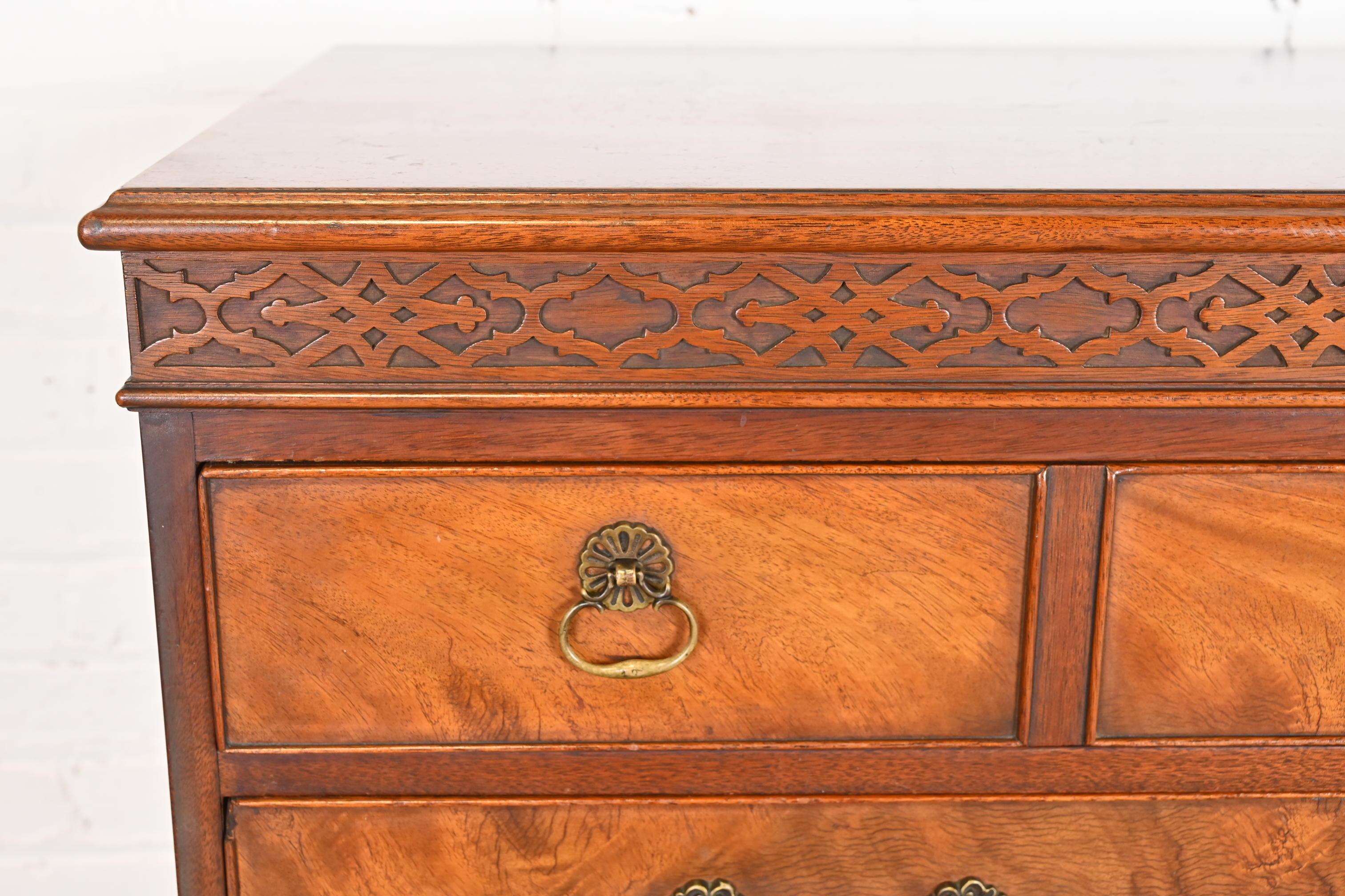 Brass Georgian Flame Mahogany Highboy Dresser in the Manner of Baker Furniture For Sale