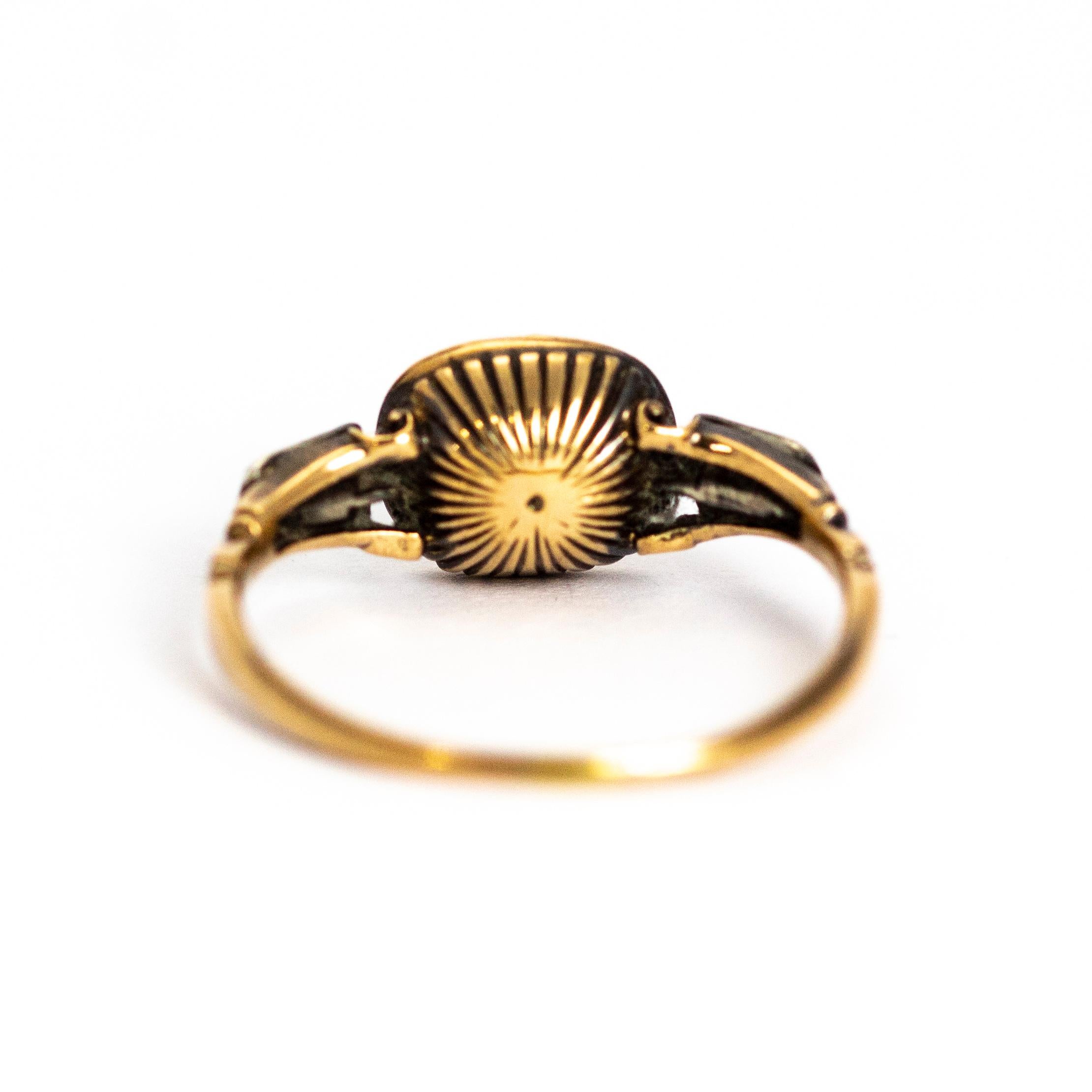 Women's or Men's Georgian Flat Cut Garnet and Rose Cut Diamond 18 Carat Gold Ring