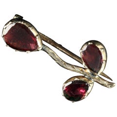 Georgian Flat Cut Garnet Brooch 18 Carat, circa 1770