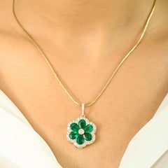 Georgian Flower Pendant in Emerald and Diamond with 18K Solid Yellow Gold