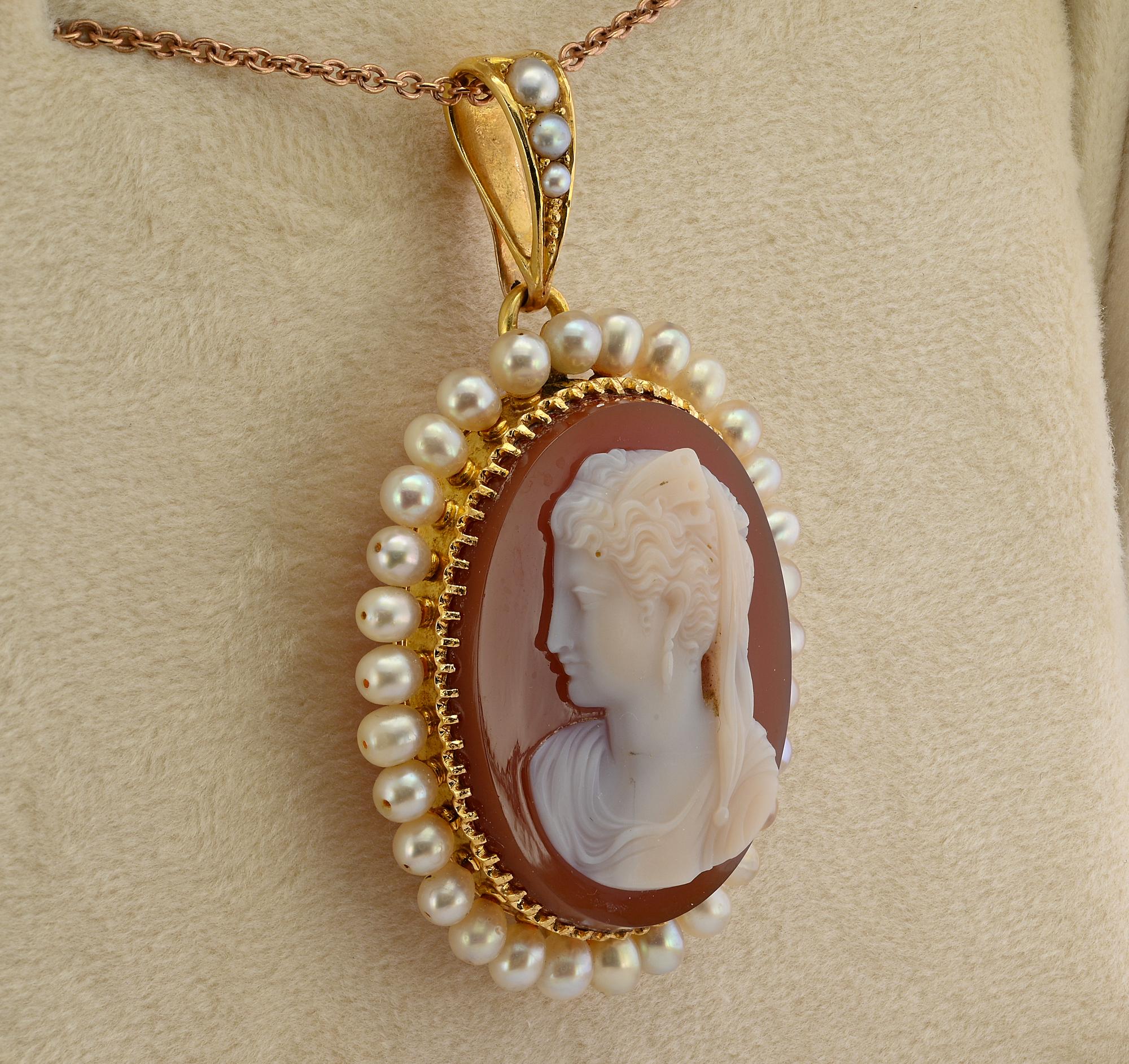 Taille ovale Pendentif Géorgien Français Cornaline Camée Perle 18 Kt en vente