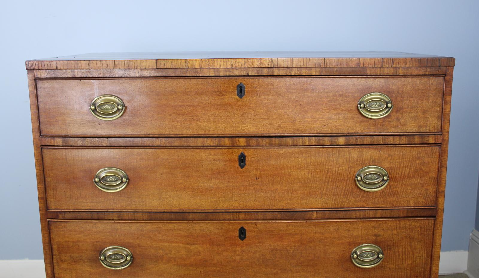 Georgian Fruitwood Country Chest with Original Ebony String Top In Good Condition For Sale In Port Chester, NY