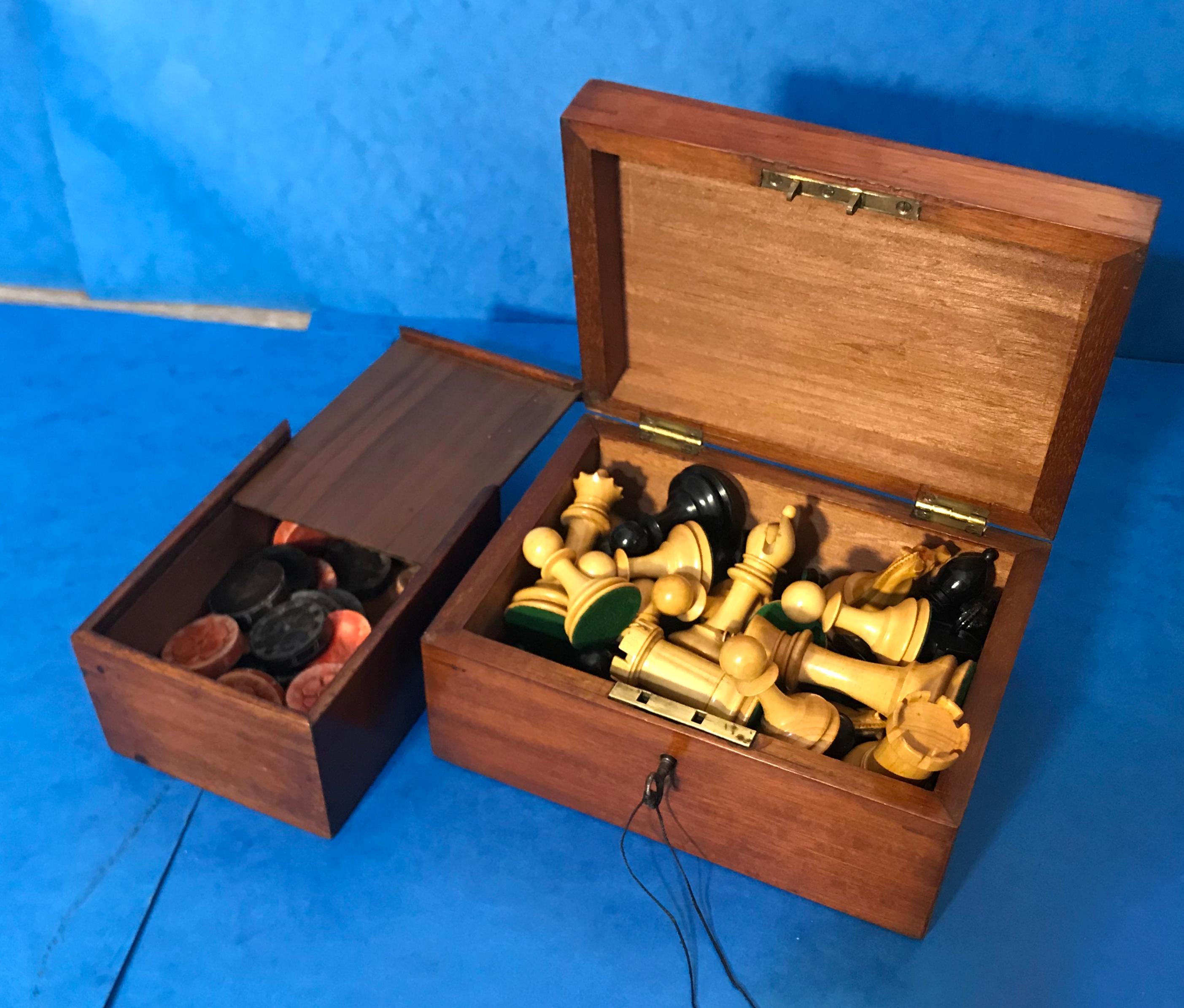 Georgian Games Box, Complete with a ‘Stalton’ Chess and Soapstone Backgammon Set 8