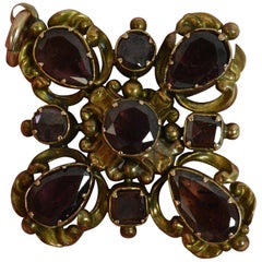 Georgian Garnet Cabochon 15 Carat Gold Pendant