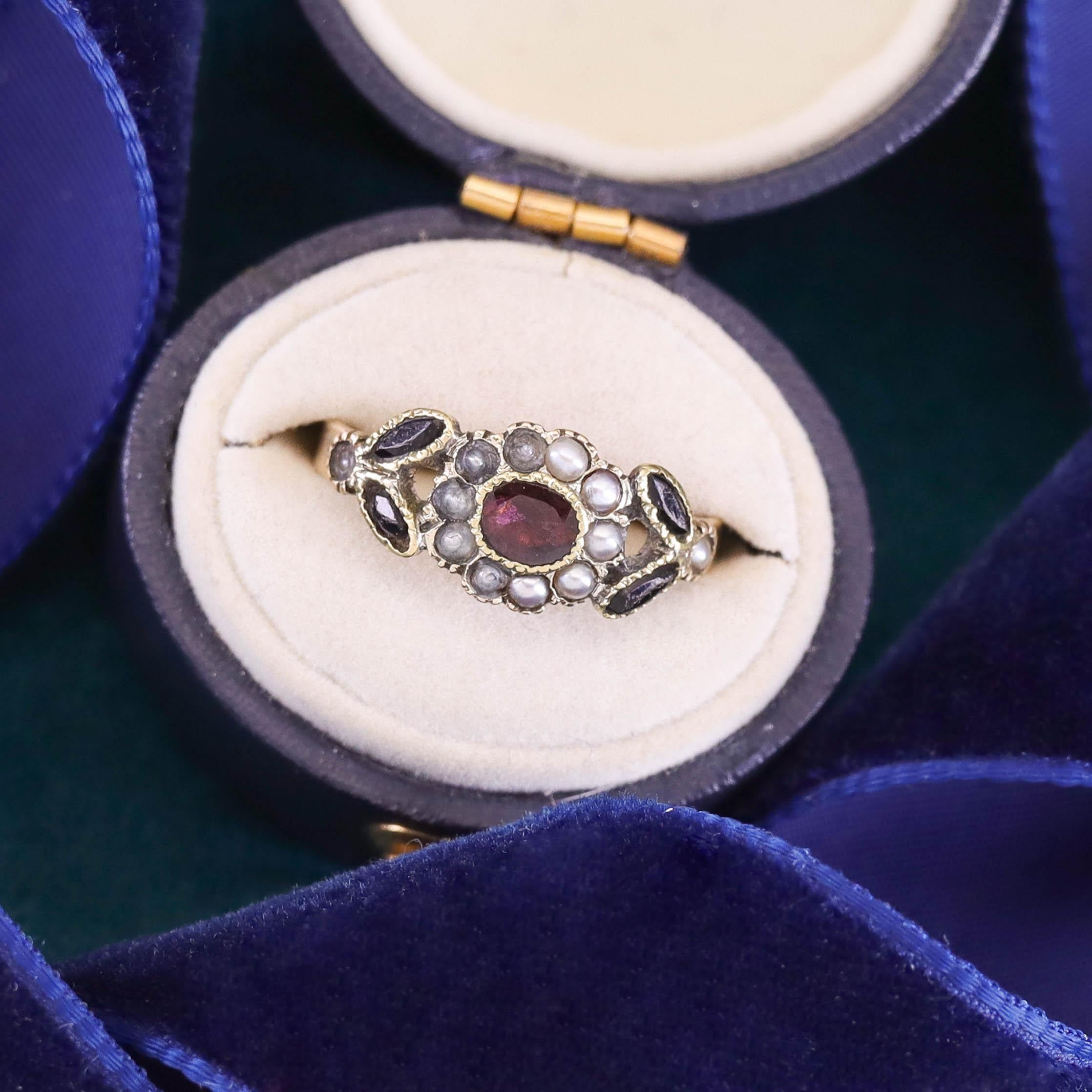 Georgian Garnet Ring of 14k Gold For Sale 1