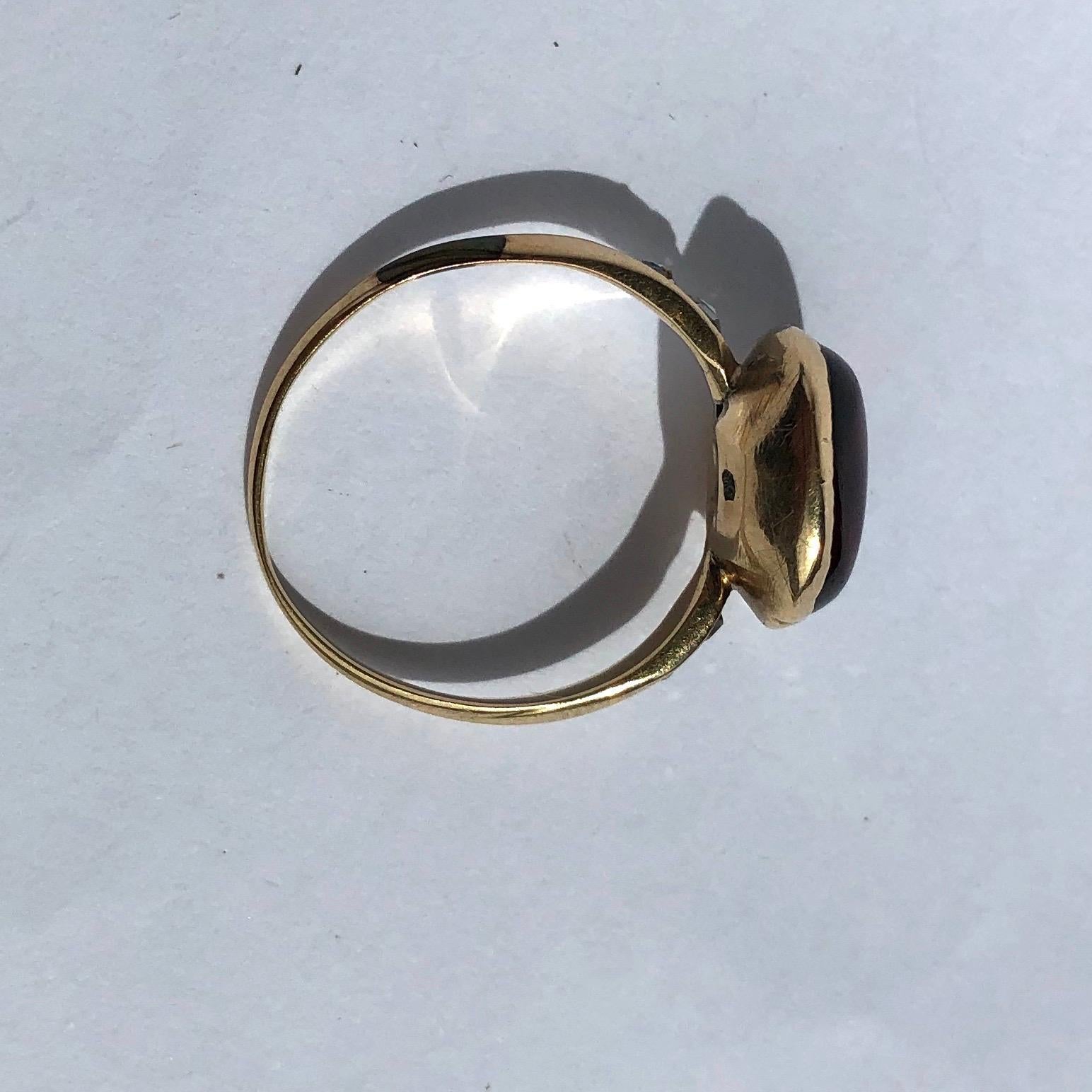 Women's or Men's Georgian Garnet, Rose Cut Diamond and 15 Carat Gold Ring