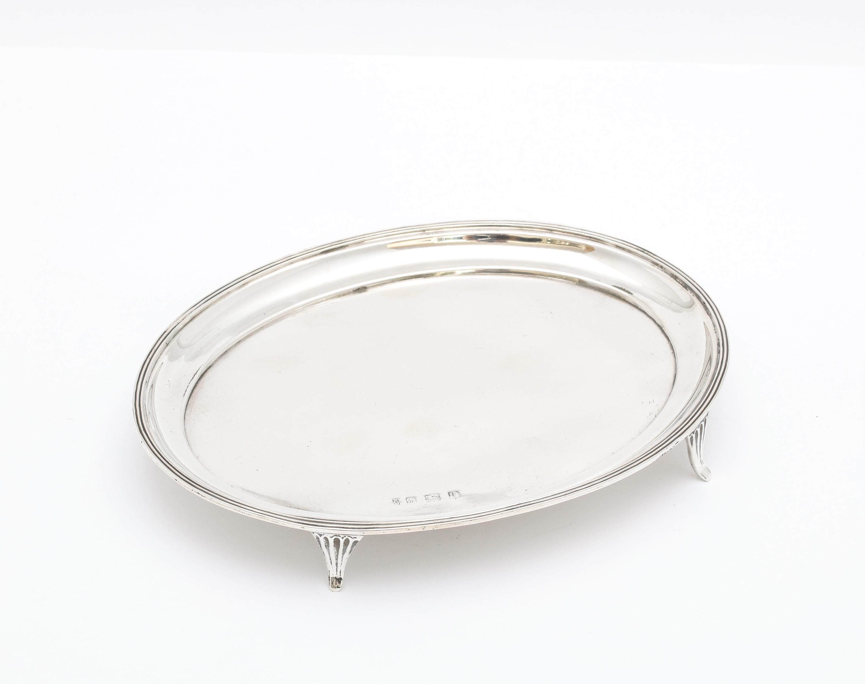 Georgian 'George II', Style Sterling Silver Salver/Platter For Sale 4