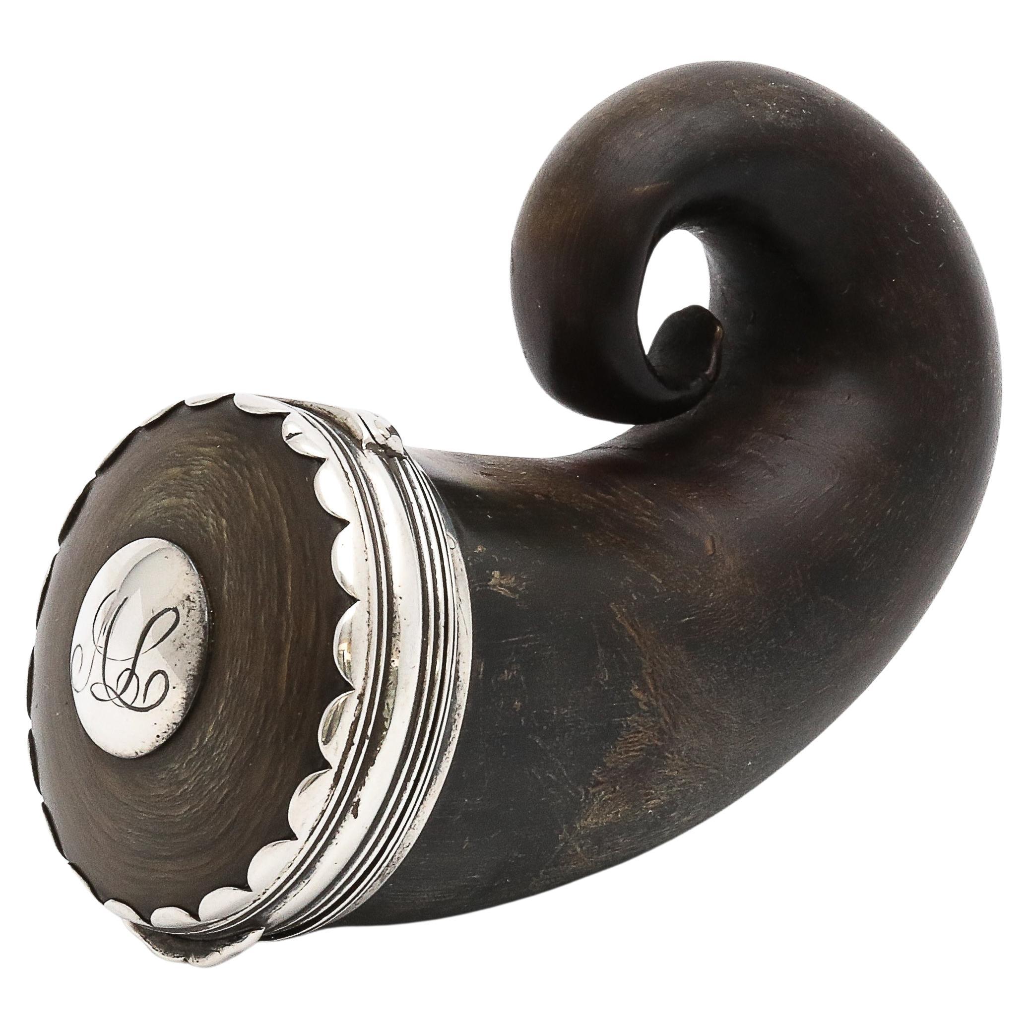 Moule à priser d
époque géorgienne (George III) monté en argent sterling avec couvercle à charnière